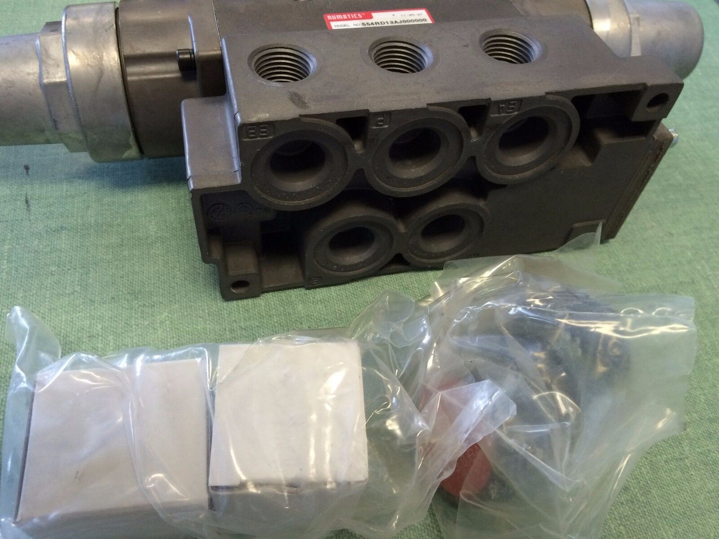 Numatics 554Rd13aj000000 Pneumatic Valve Manifold 10-130-Psi,554Rd13ajoooooo ,Tl