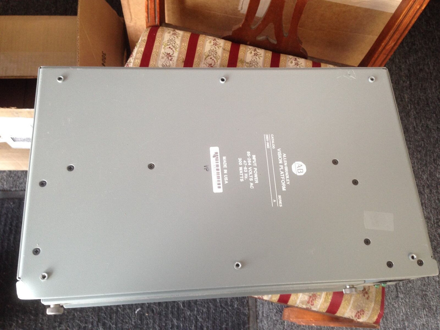 A-B 2801Am2,Allen Bradley 2801-Am2,Vision System Platform Chassis 100-240Vac,Fc