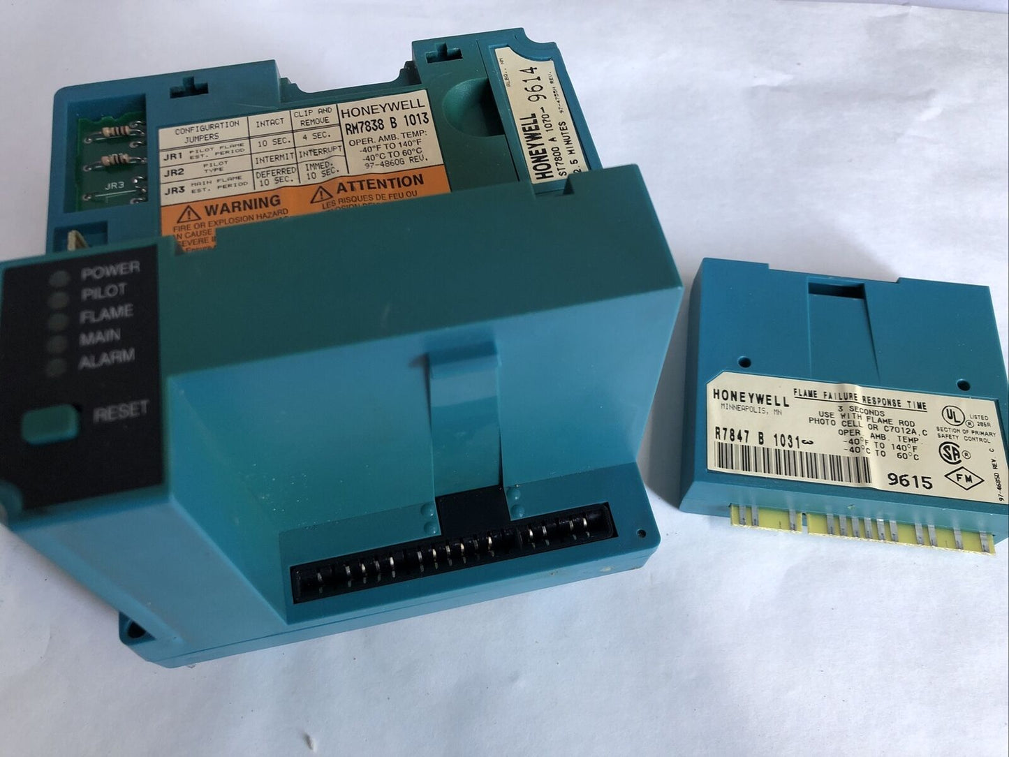 Honeywell Burner Control Rm7838 B 1013, R7847 B 1031,St7800 A 1070,Fc