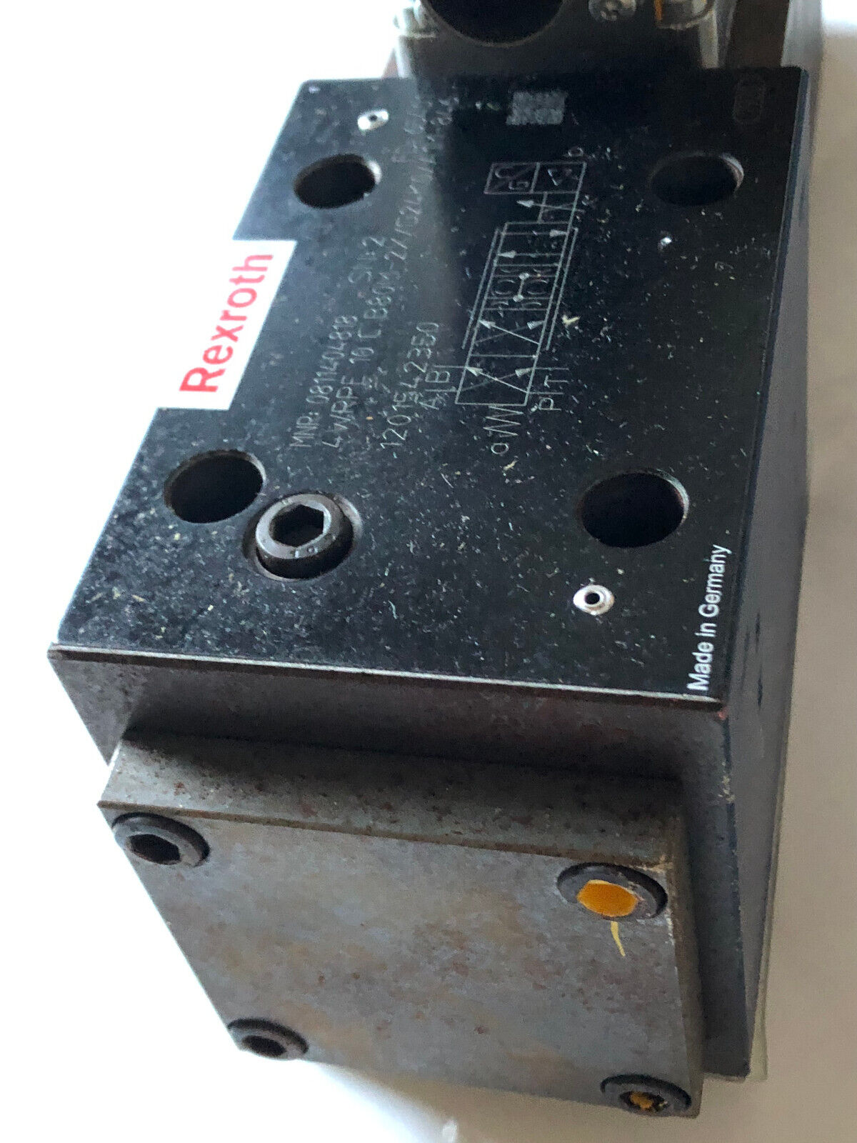 New Rexroth 0811404818 Hydraulic Servo Valve 4Wrpe 10 C B80m-2X/G24k0/A1m-846,Am