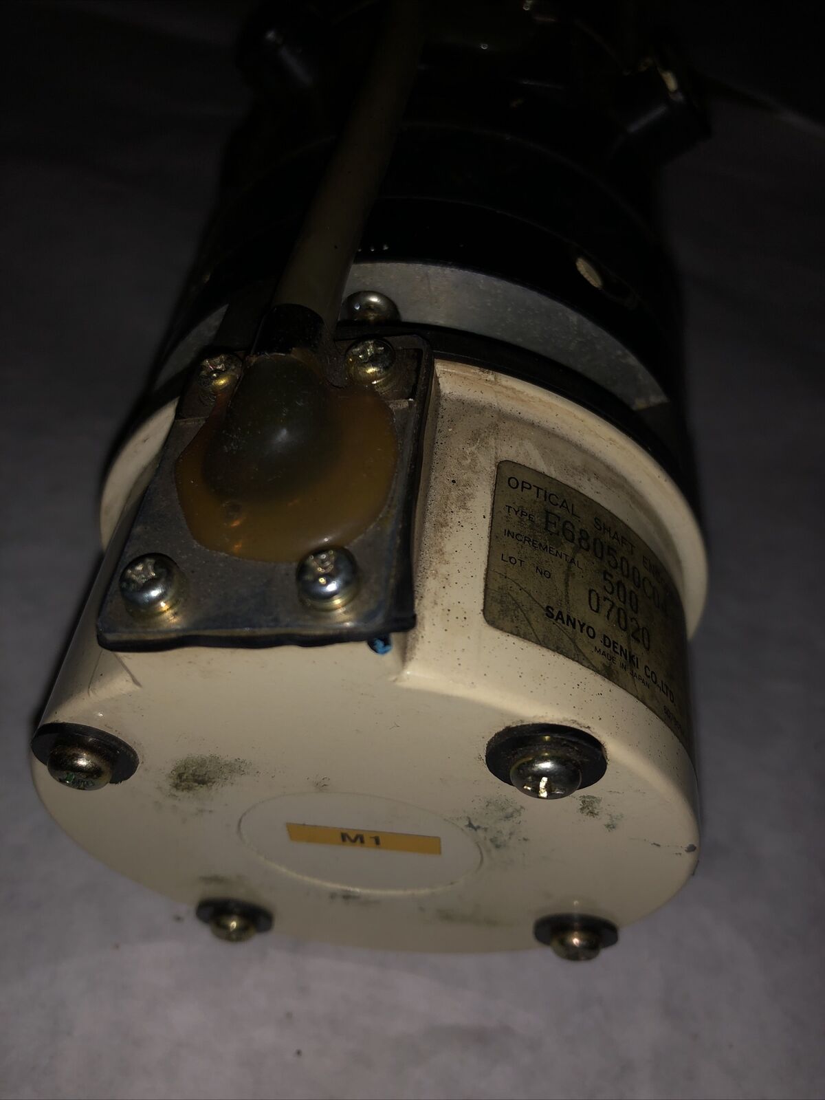 Sanyo Denki R850bt-032E L7z Dc Servo Motor,E680500c04 Encoder,R8g0bt,R850bt,Bh