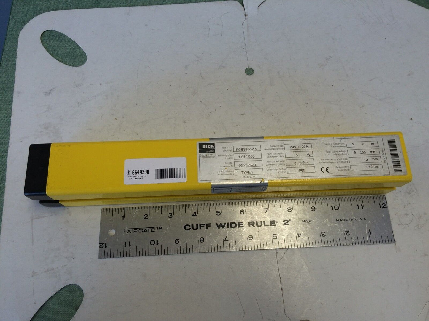 Sick Fgss300-11, 1 012500 Maihak Light Curtain Sender 24V +/-20% 4W,Bw