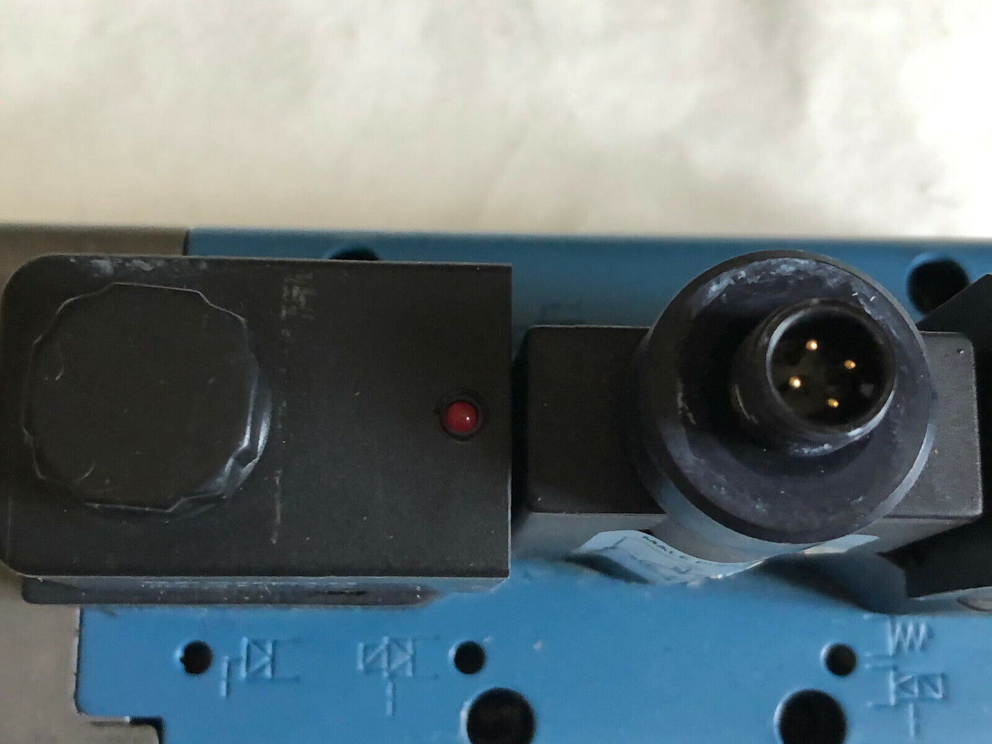 New Rexroth Gs-040042-00909 Ceram Pneumatic Valve,24Vdc,2.1W,100%Ed,150-Psi,Bg