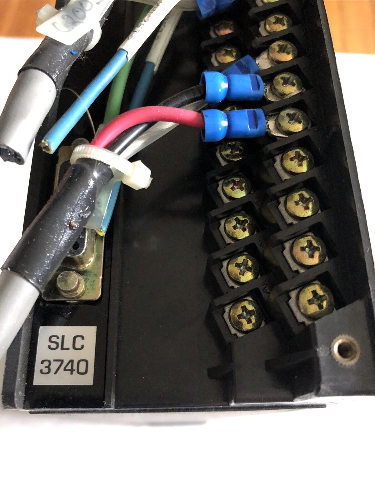 Bristol Babcock Slc 3740, Slc374044a110,Slc3740,24 Vdc Input 24Vdc Sply 8.4V,Bk