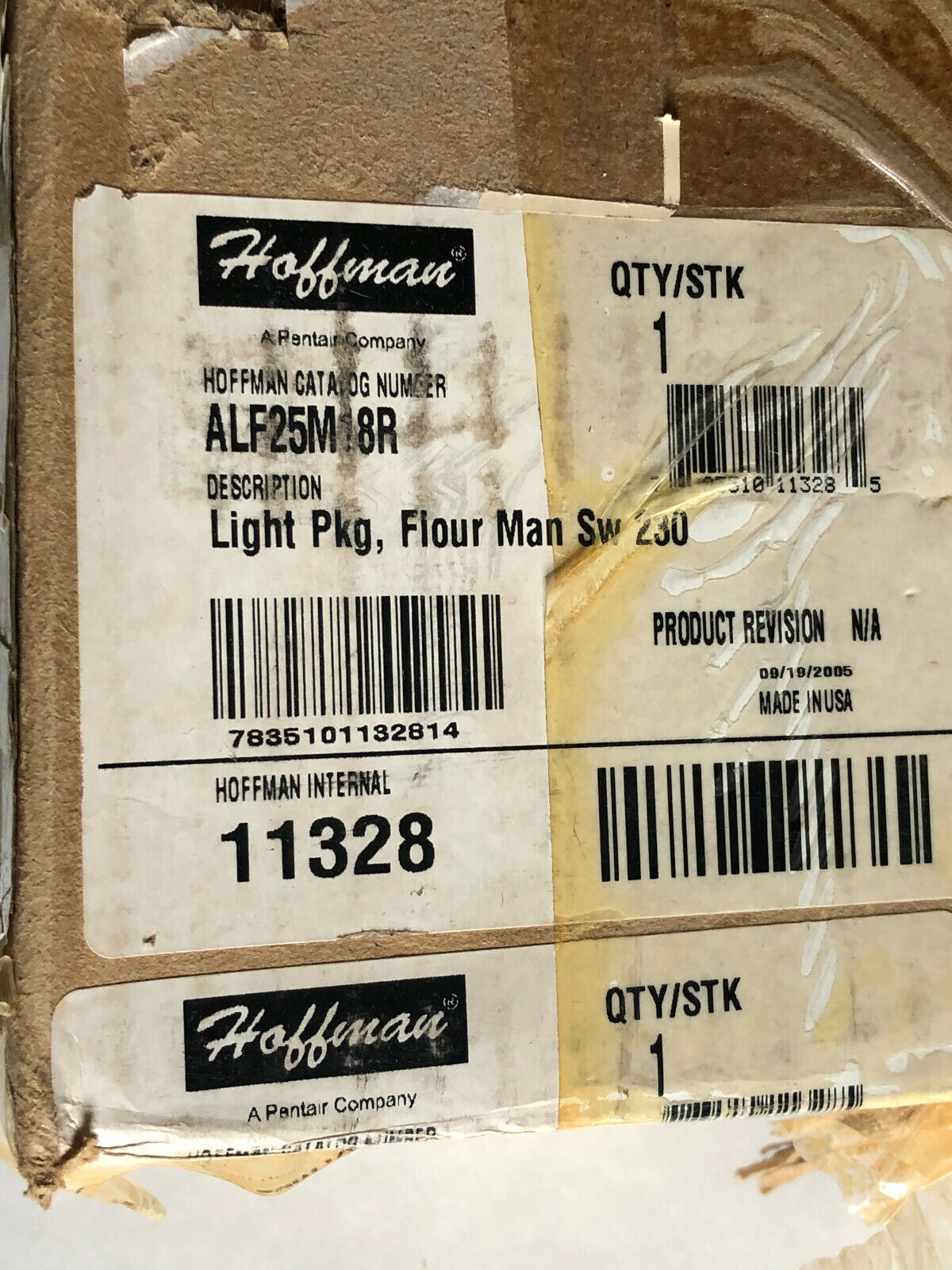 New Lot 2 Hoffman Alf25m18r,230V .30Amps,F15t8/Cw Suitable For Dampt Location,Dl