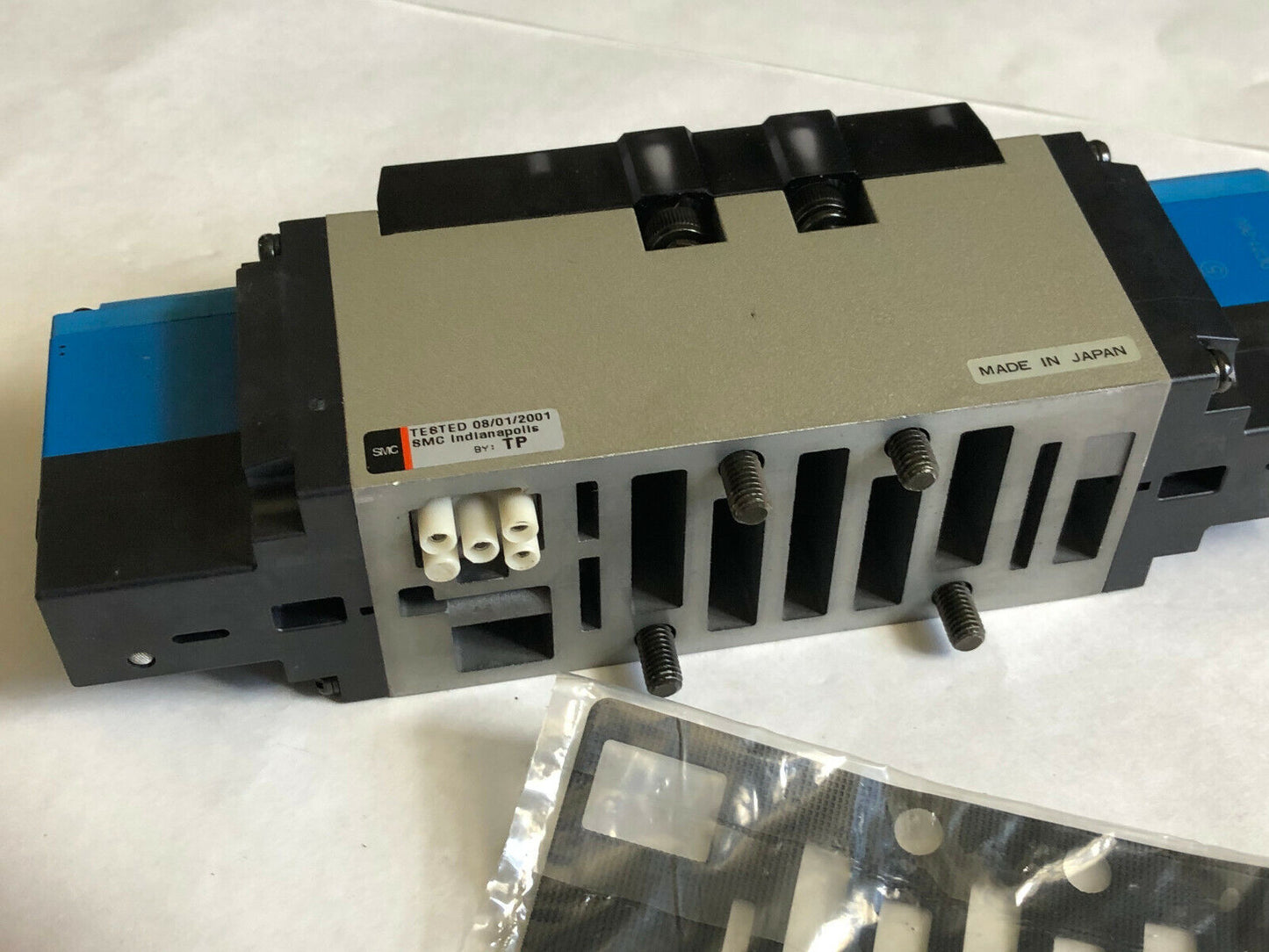 New Smc Vss8-8-Yjz-D-3Ez-V1 Pneumatic Solenoid Valve Dc21-26V, 24 Vdcl,Sm