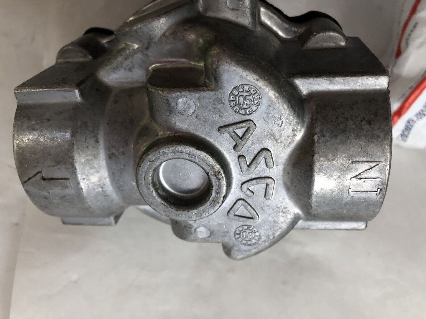 New Asco 2-Way Solenoid Control Valve Body, No Coil, 1" Npt,Dh