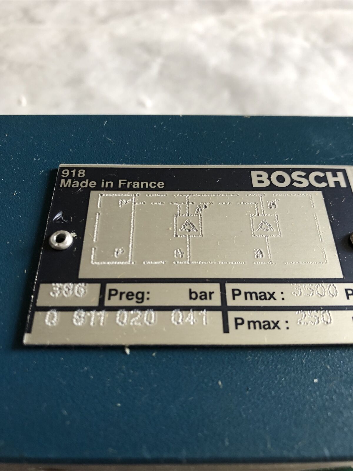 New Bosch 0 811 020 041 Hydraulic Valve, 3500Psi Max,0811020041,Ea