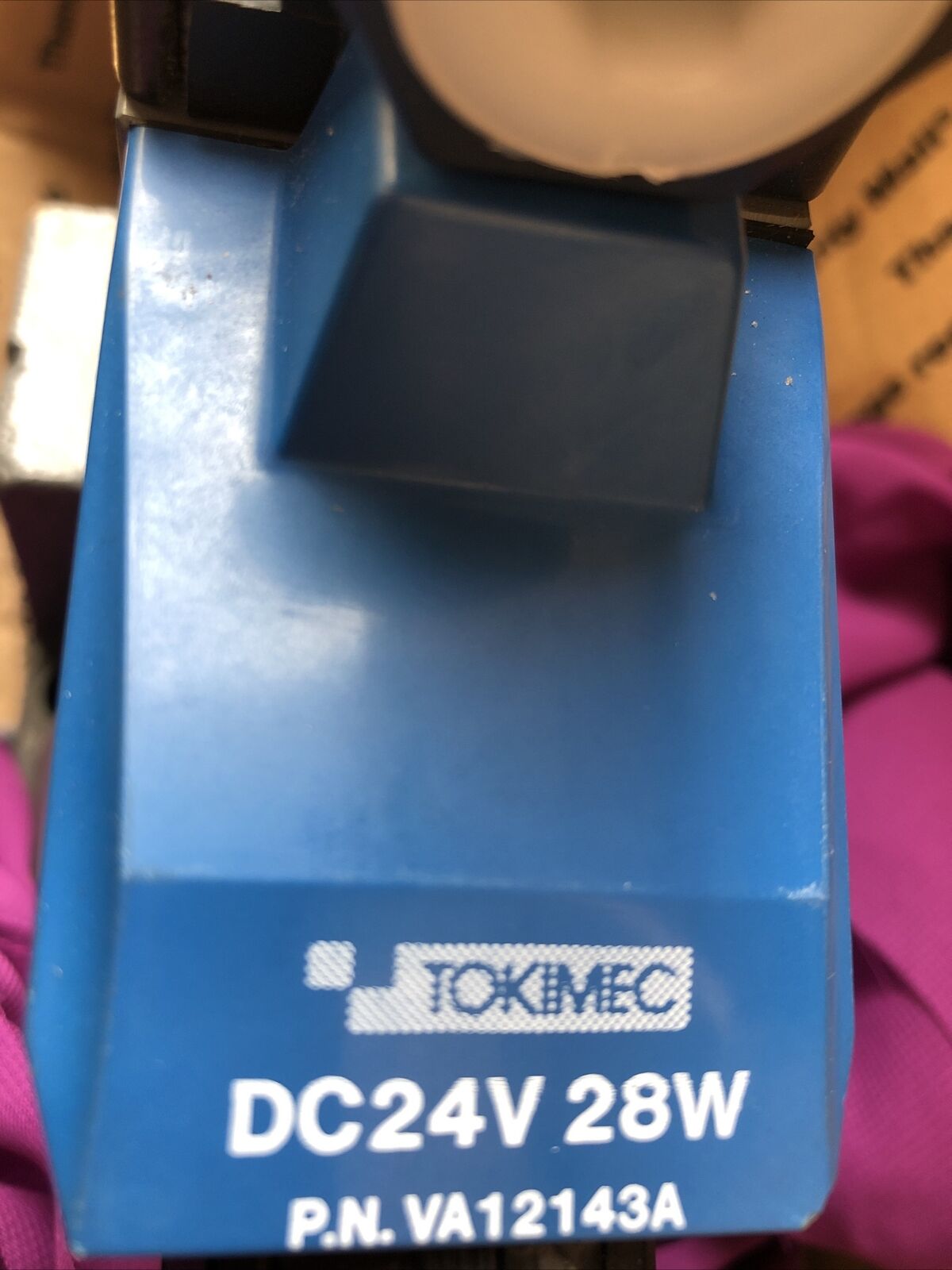 New Tokimec Vickers Dg5v-H8-33C-2-T-P7-H-80-Ja Directional Valve,Dc24v 28W,Fl