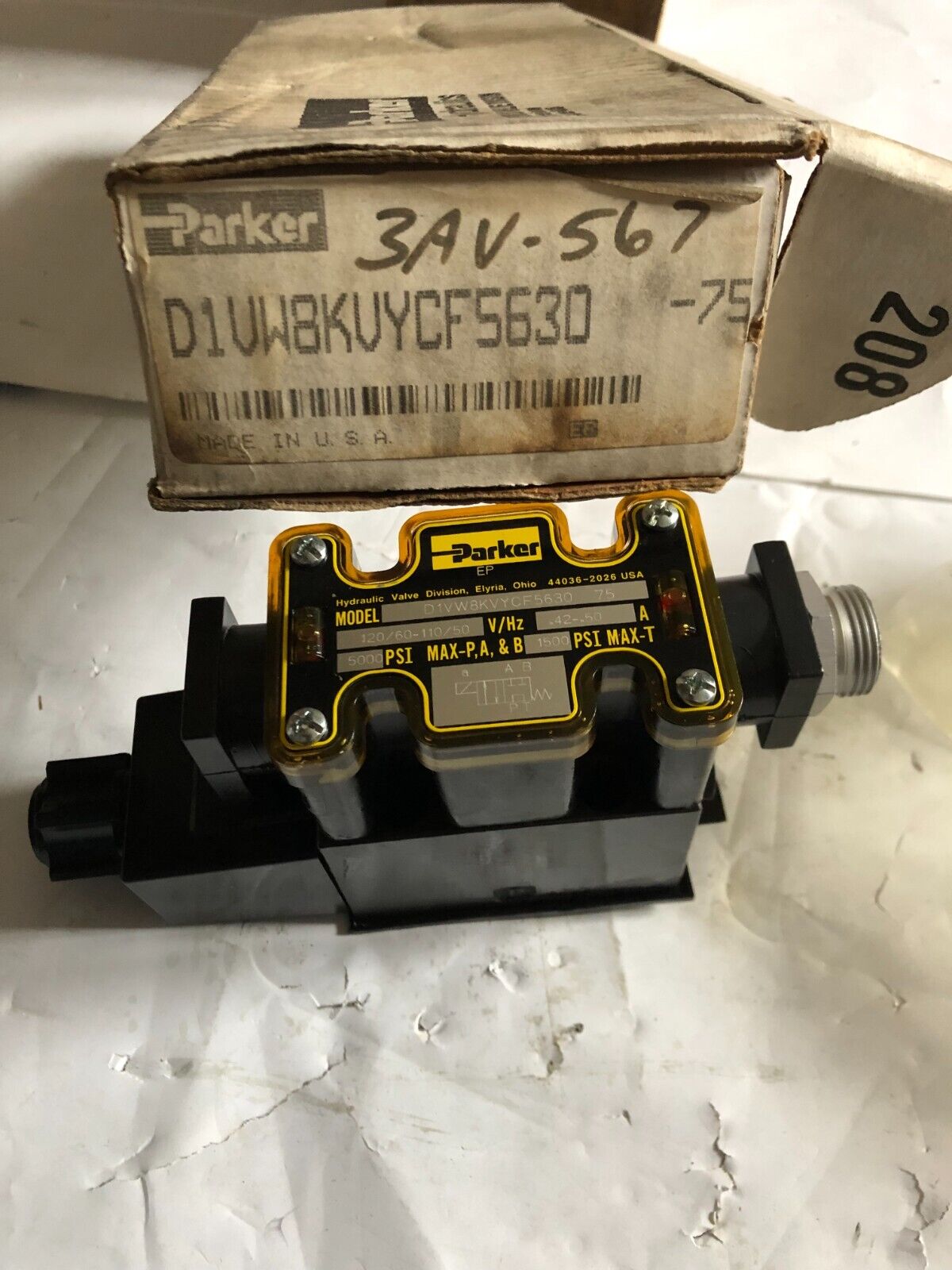 New Parker Hannifin D1vw8kvycf5630 75 Directional Control Valve,Bt
