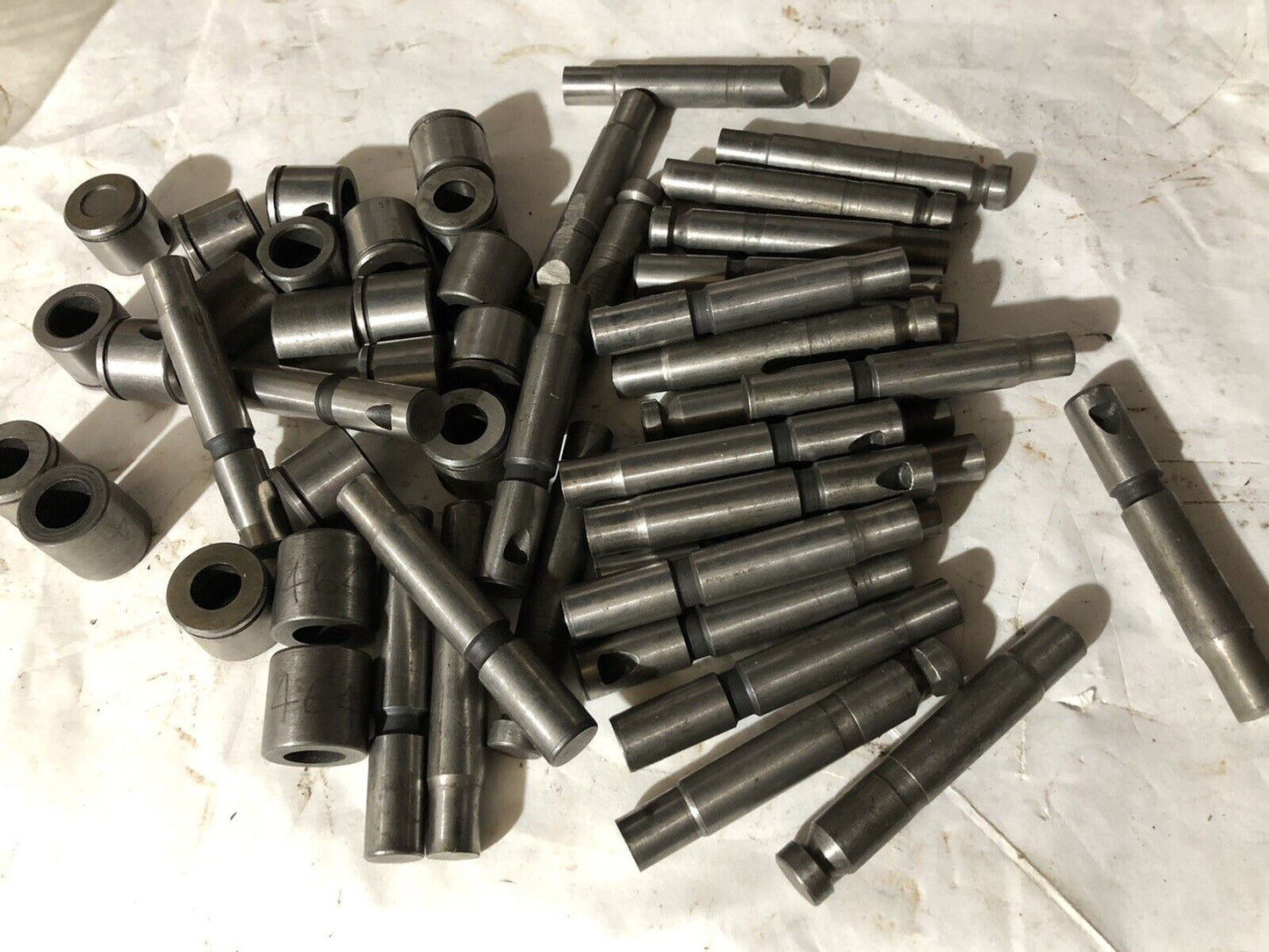 Lot 7 Pounds Strippit Round Punches & Dies,0.438,0.453,0.454,.444,438,453,464,To