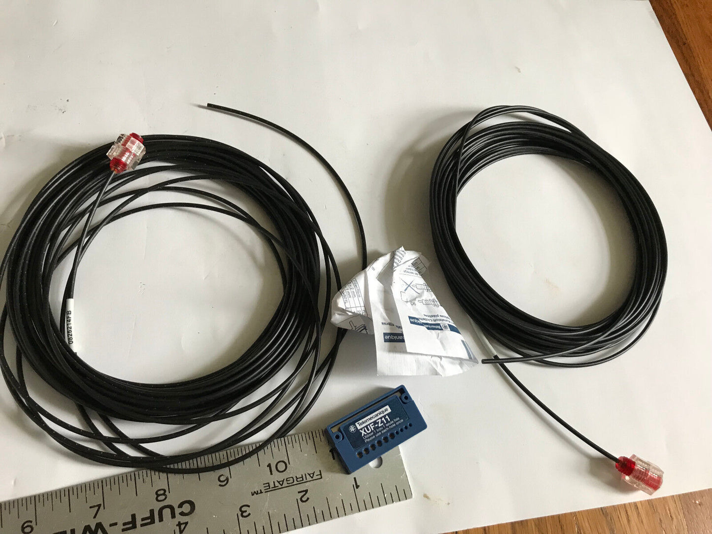 New Telemecanique Xuf-Z921 Fiber Optics Xuf-Z11,Bb