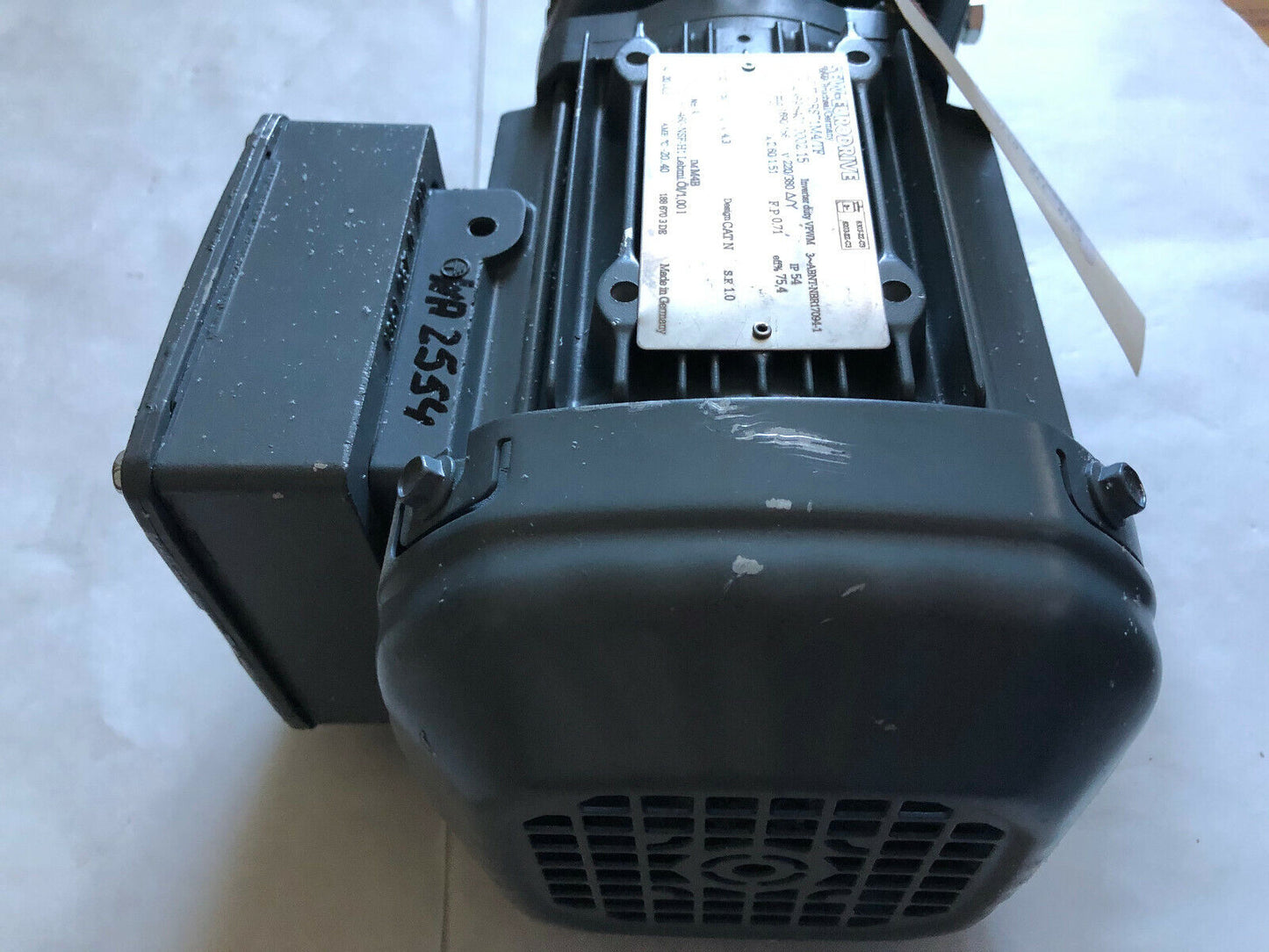 New Sew Eurodrive Sa47/T Drs71m4/Tf Ac Gearmotor. Inverter Duty,Sa47,Sj