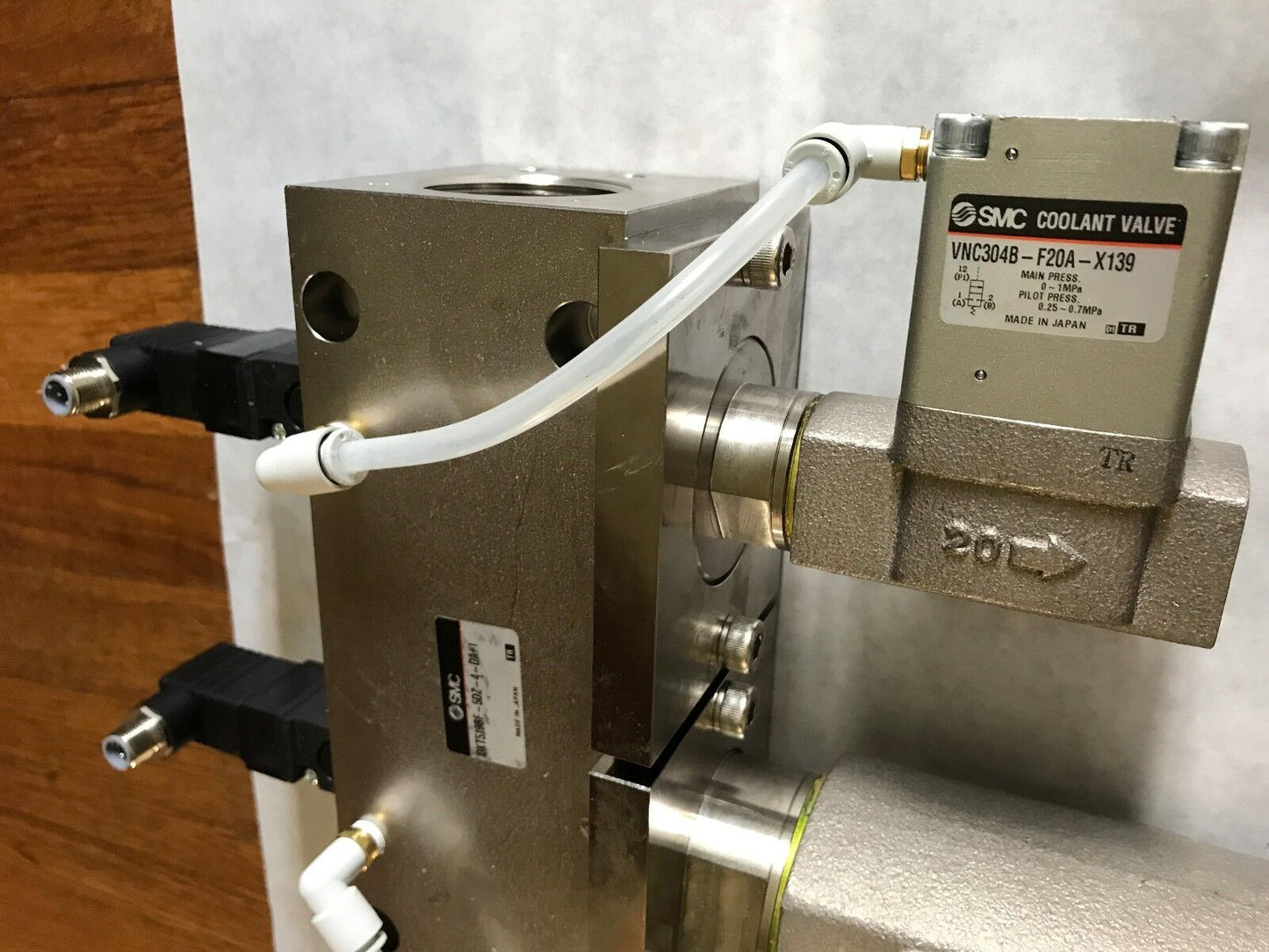 New Smc Dxt519bf-5Dz-4-Da#1 Coolant Valve Vnc304b-F20a-X139,Vnc604b-F40a-X139,To