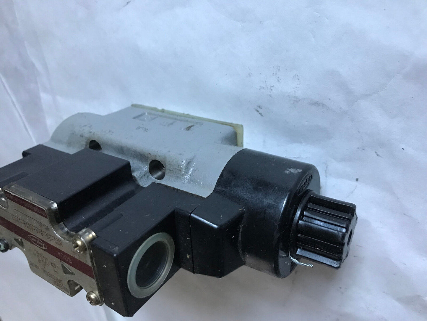 New Sola Toyo-Oki Hd3-2S-Bca-025A-Lya2 Hydraulic Solenoid Directional Valve,Et