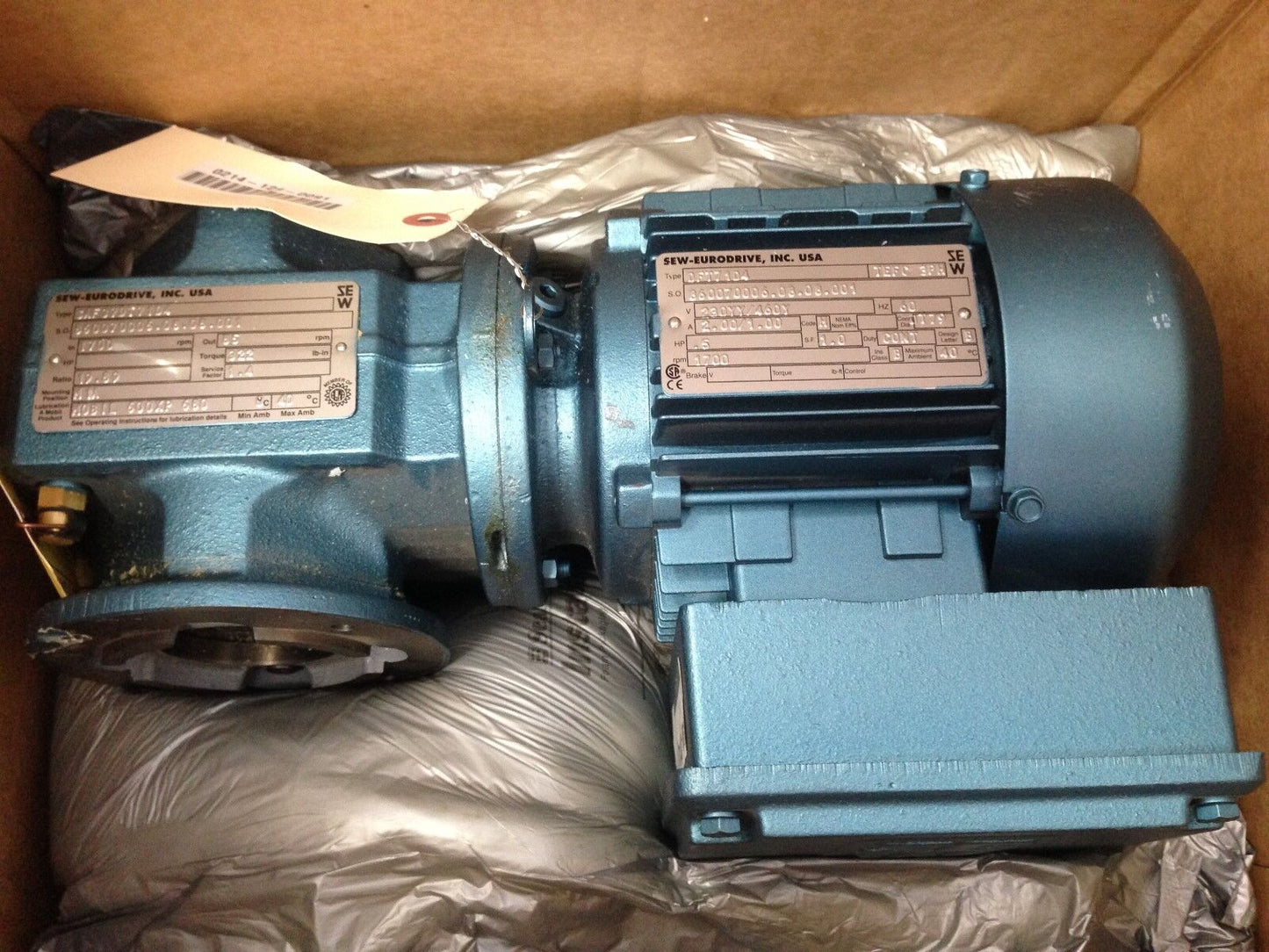 New Sew-Eurodrive Saf37dt71d4 Ac Gearmotor,19.89:1 Ratio,Dft71d4,K19,Ey