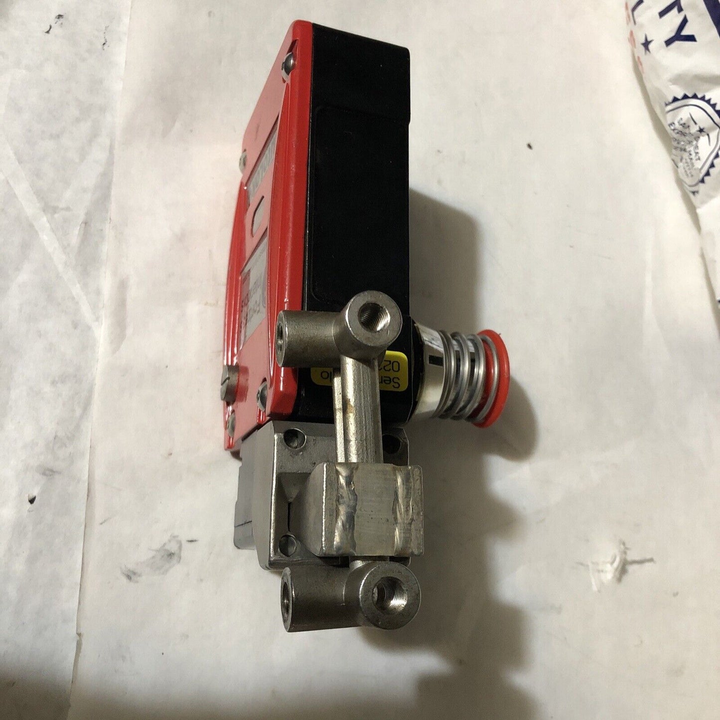 New 1/2" Npt Fortress Interlocks Autolok 4,24/110Vdc, 12W, Ac15,3A, 300Vac,Bp