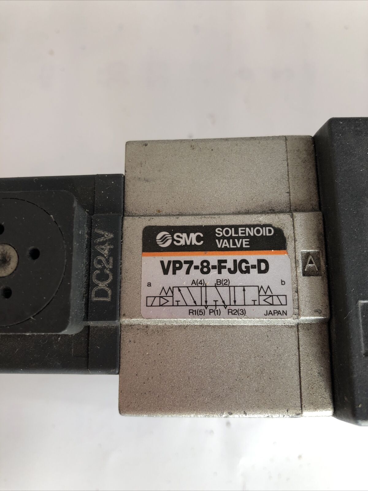 Smc Vp7-8-Fjg-D Pneumatic Solenoid Valve, 24 Vdc Dc24v,Fl