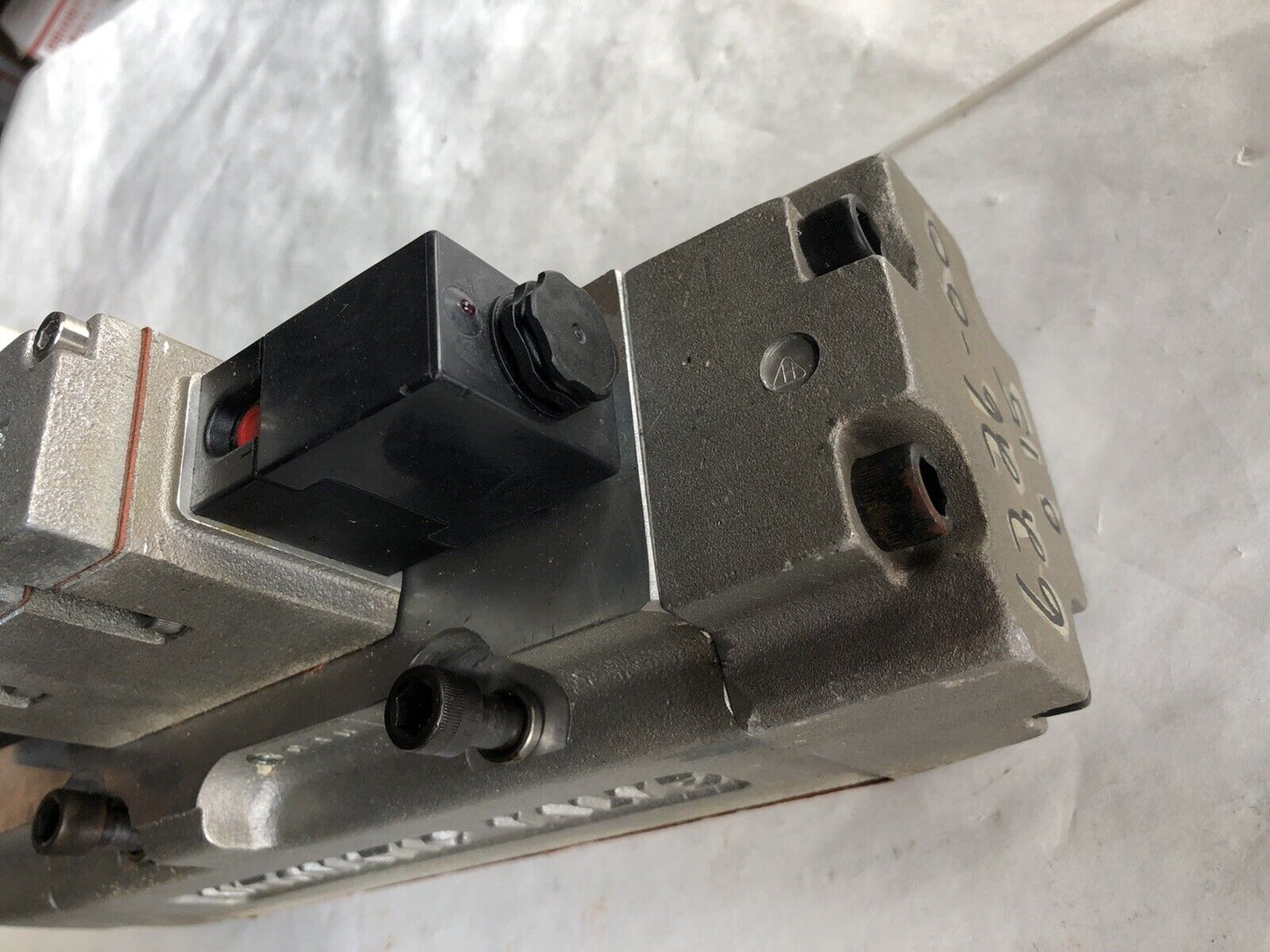 New Automatic Valve 407B12s3s3-Aa4 Av Weather-Proof Solenoid A7201-Aa,120V,Aj,Ev