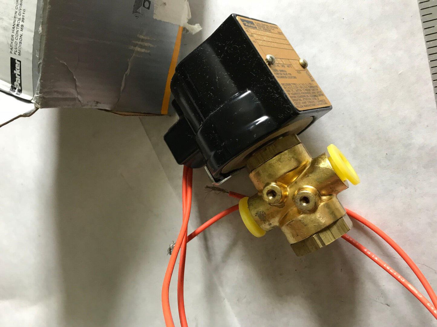 Lot 2 Parker 04F30c2104aafec05 Solenoid Valve Gold Ring,O4f30c2104aafec05,110V