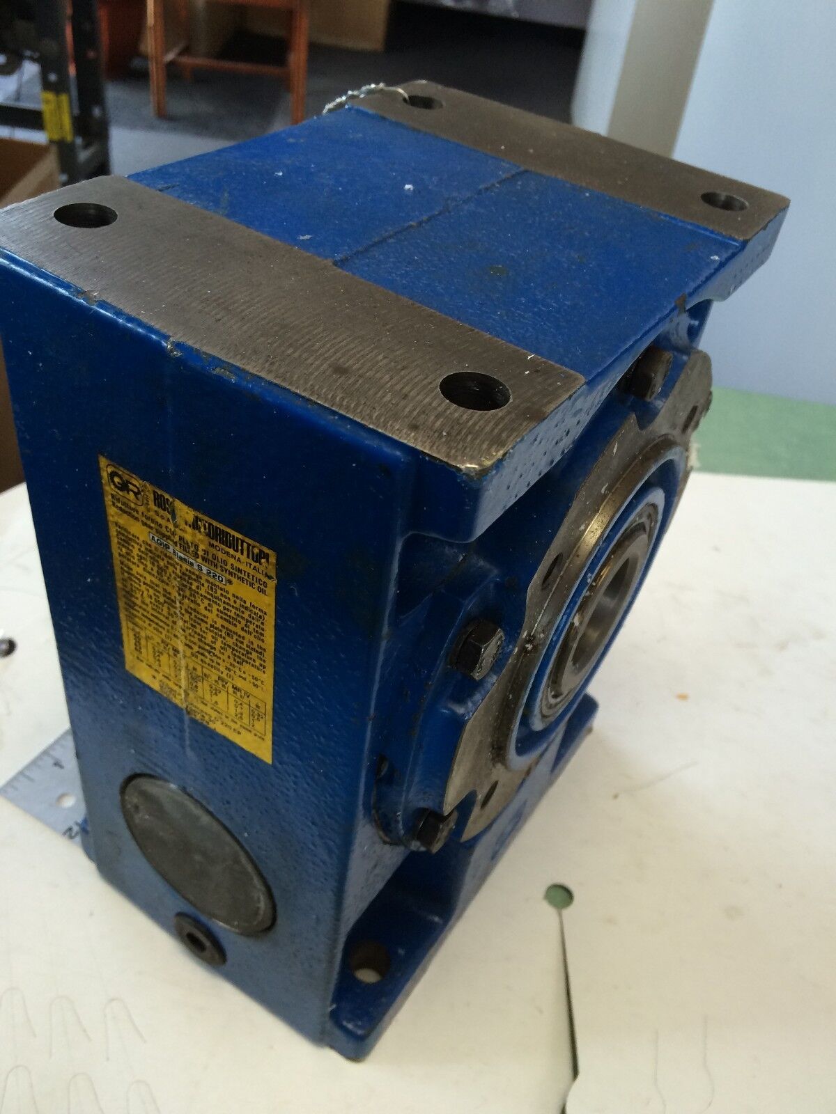 New Rossi Motoriduttori R V 80U02a Gearbox Gear Reducer,25:1 Ratio,48499307,Am