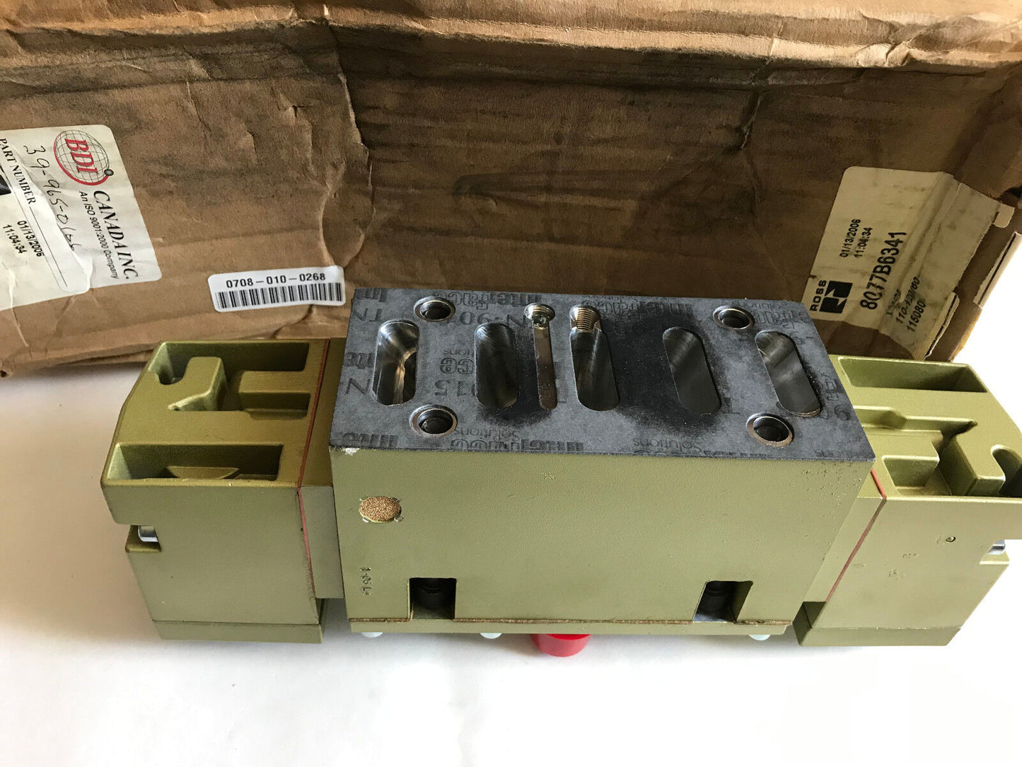New Ross 8077B6341 Pneumatic Valve Sae 500, 115 Vac Nib Ne2-1,110/50,Es