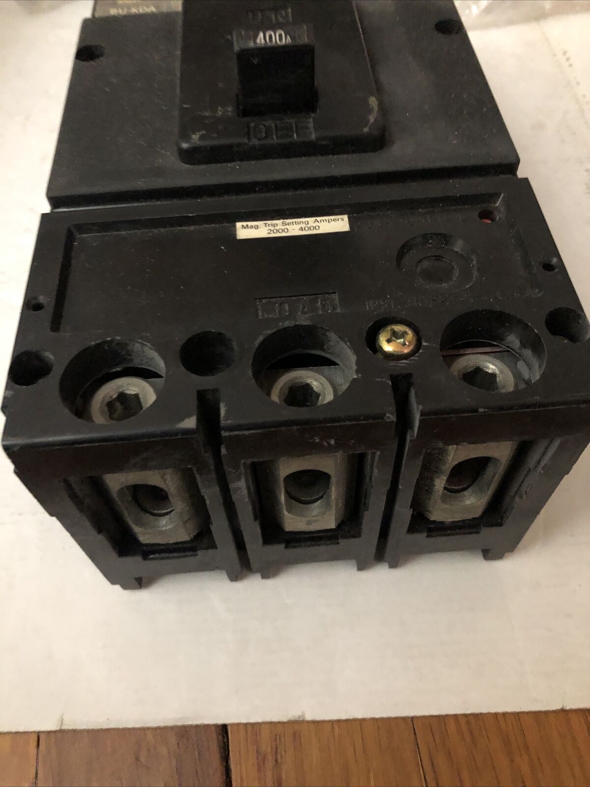 Fuji Bu-Kda3400 400A,Fuji Bu-Kda 400A Circuit Breaker 400Amp 3P,240Vac,Trip,Cw