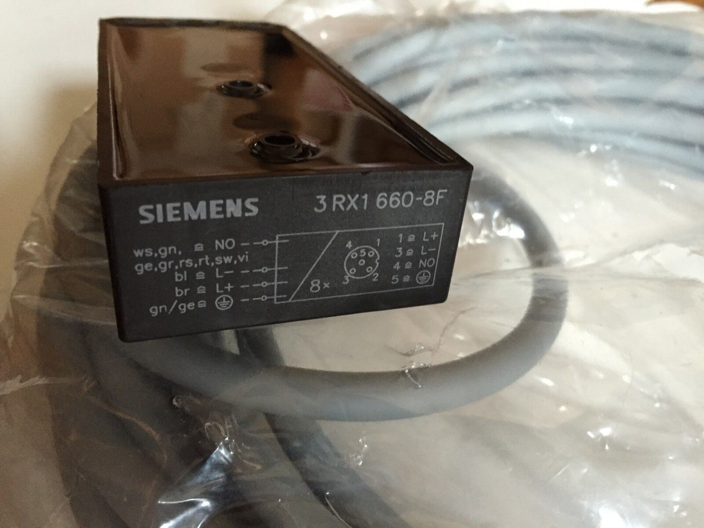 New Siemens 3Rx1 660-8F Distribution Unit 8Fold 10M Cable,Bc