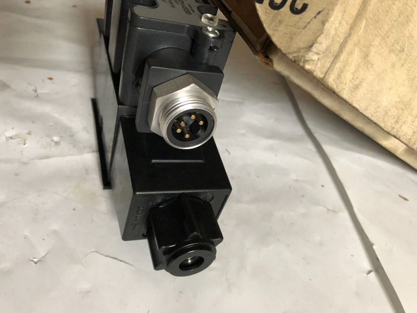 Parker Hannifin D1vw1c6v70x4656 Solenoid Operated Directional Control Valve,Bt