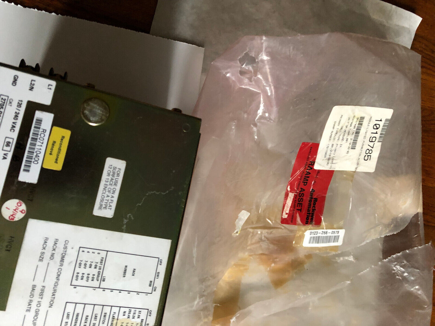 New Allen Bradley 2705-P11j1x Lighted Pushbutton Opertor Interface,2705P11j1x,An