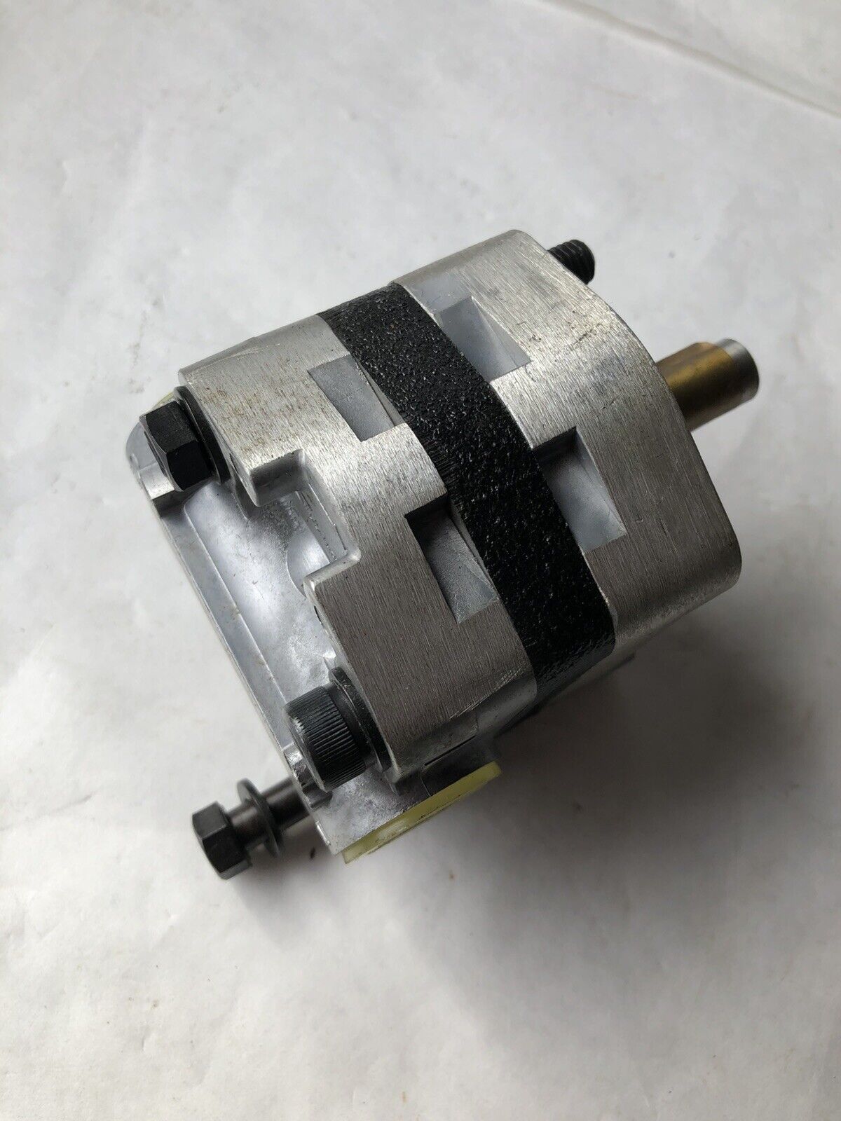 New Shimadzu 068.3 Hydraulic Gear Pump, G010, 2.3L588,102-2,Ax