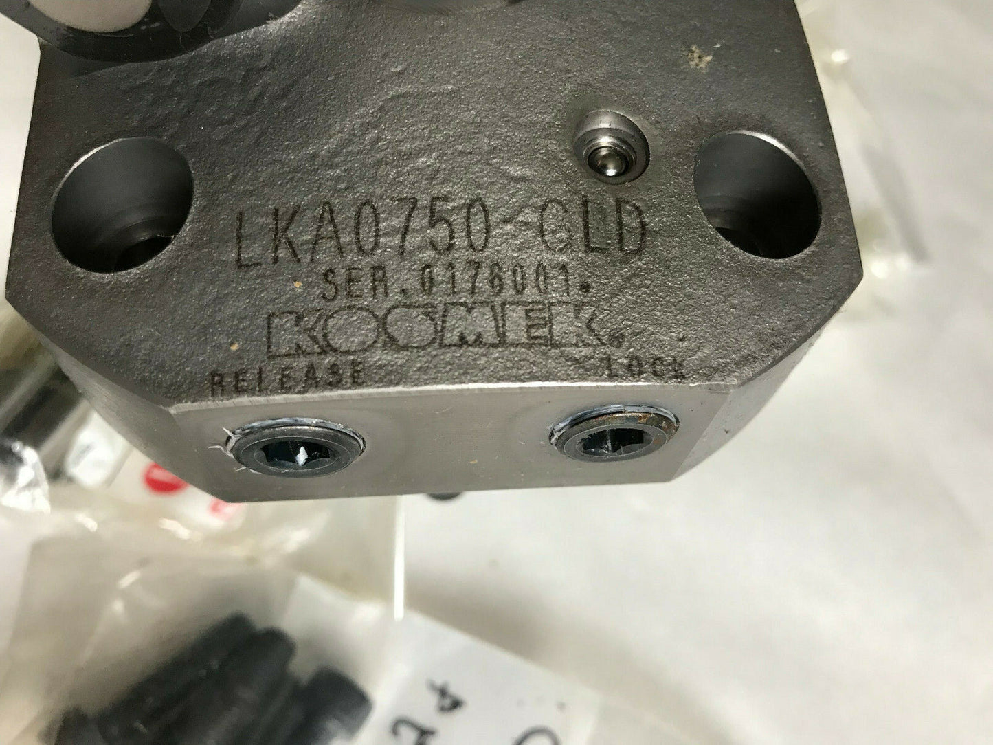 New Kosmex Lka0750-Grd,Okk Osaka 3J09694a Clamp Assembley, "I" Clamp,Sf