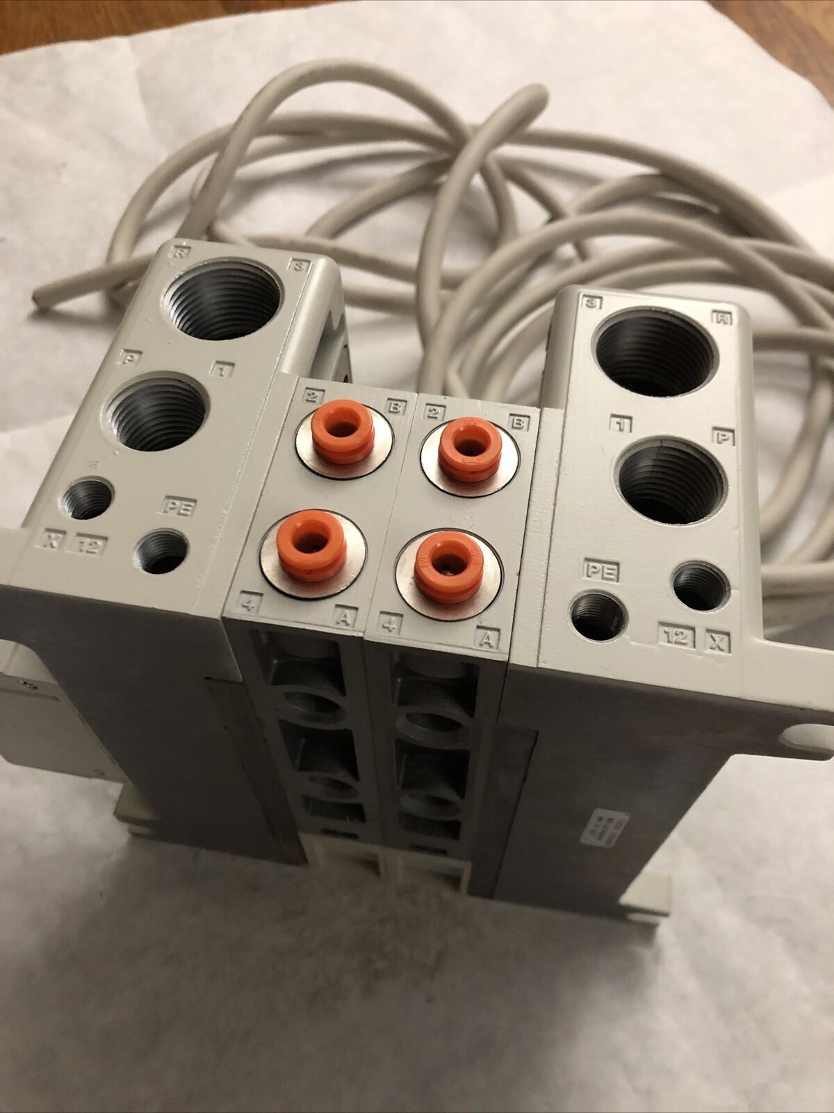 New Smc Vv5qc41 02N7tfd3 Pneumatic Valve Manifold Vq 4000 8Mc Smc 050,Vlv,Am