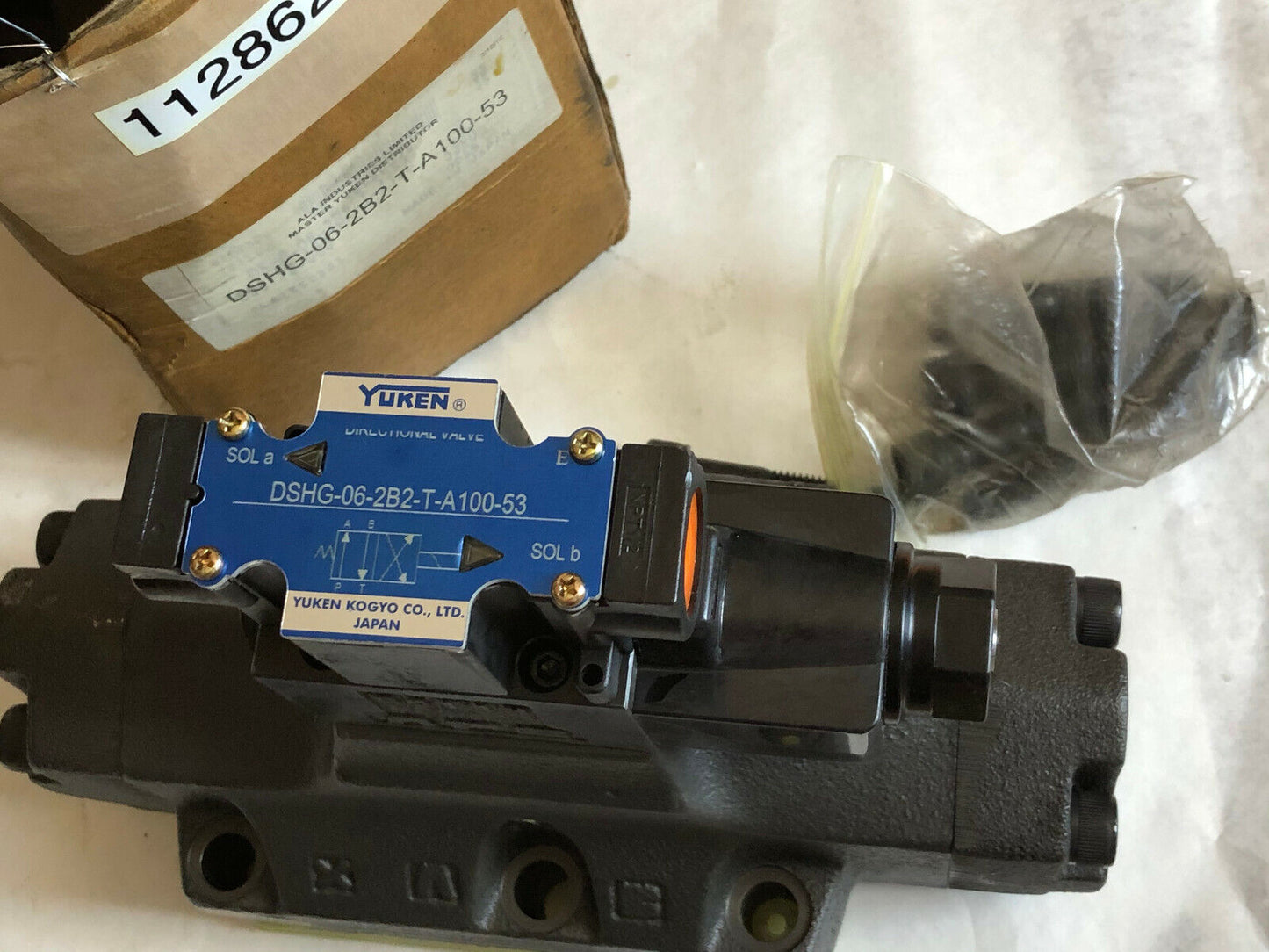 New Yuken Dshg-06-2B2-T-A100-53 Solenoid Hydraulic Valve,8611M,Dg