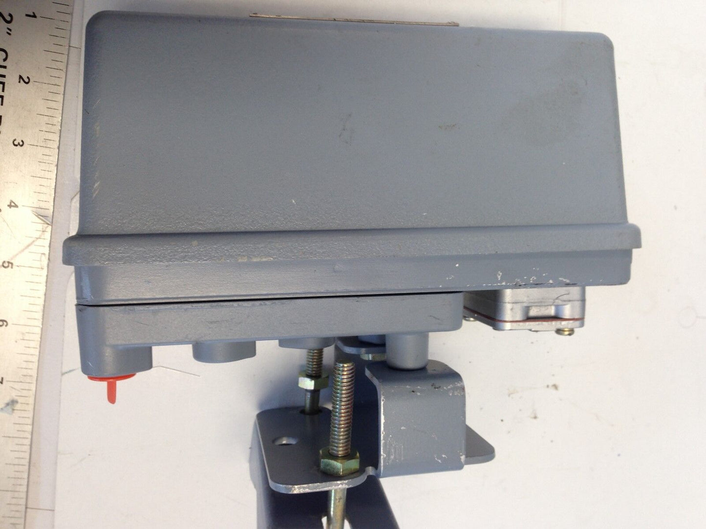 Foxboro Square Root 217884 Ref. 94310672 Relay Input 3-15 Psi,2A9407,Sb