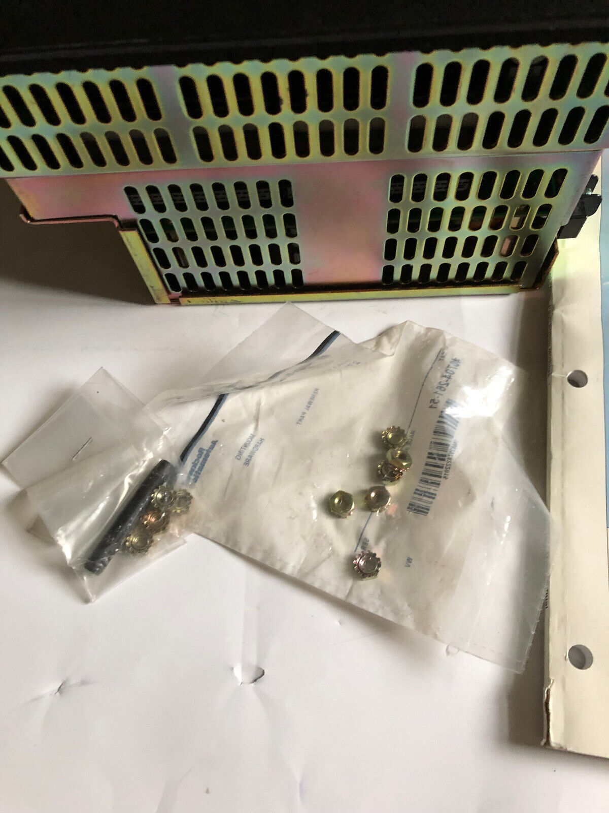 New Allen Bradley 2705-P11j1x Lighted Pushbutton Opertor Interface,2705P11j1x,An