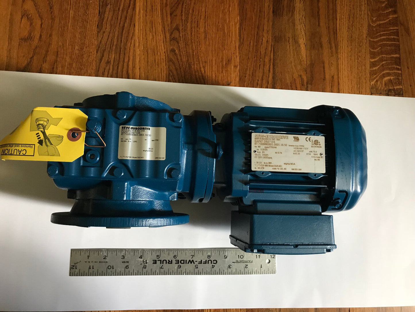 Sew-Eurodrive Saf47 Drs71s4 Gearmotor Inverter Duty. Rpm1700/44 0.33Hp,Dl