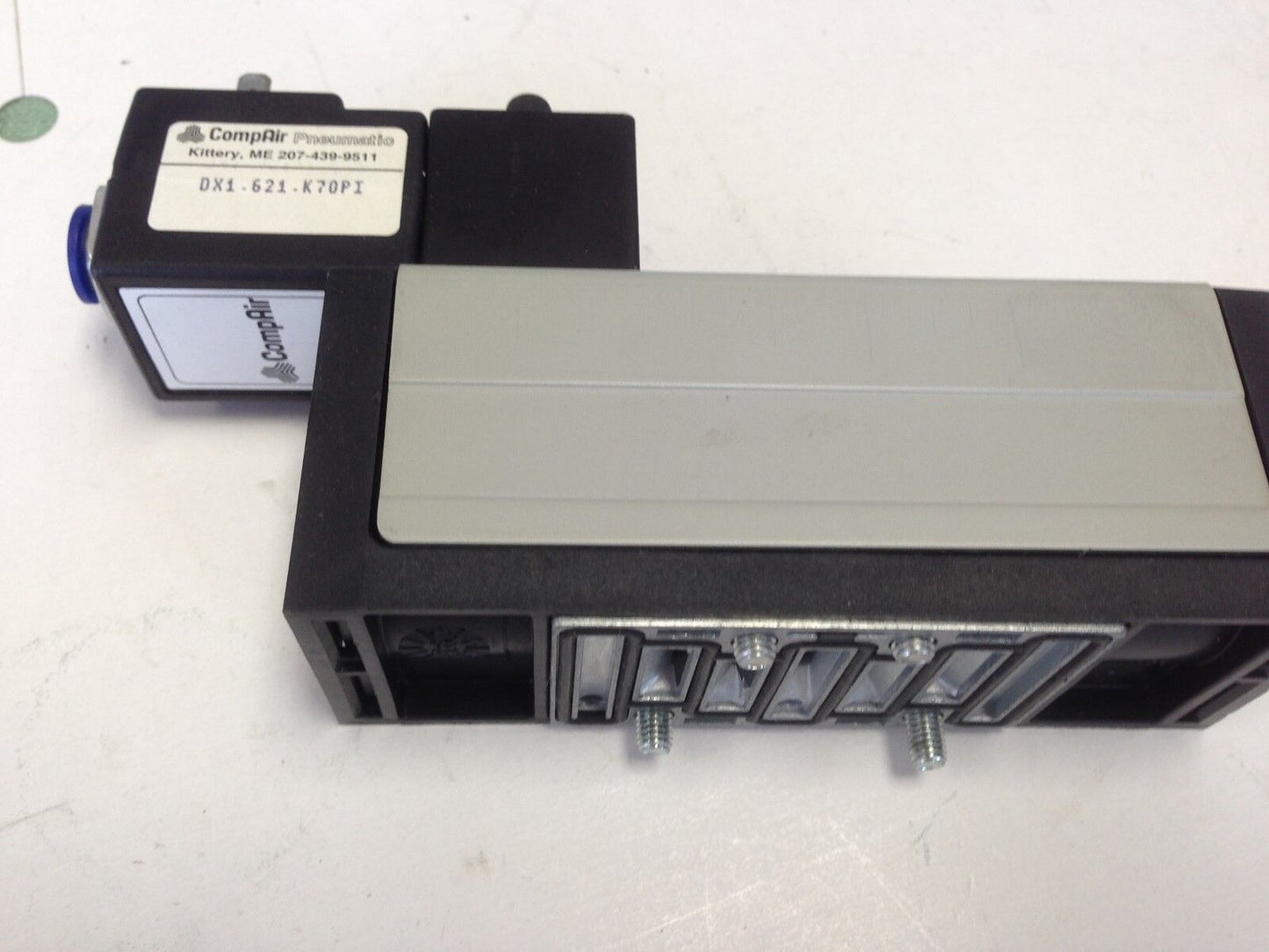New Pneumatics Valve Compair Dx1.421.70, 110V 60Hz 8W, Dx1.621.K70pi,Ay