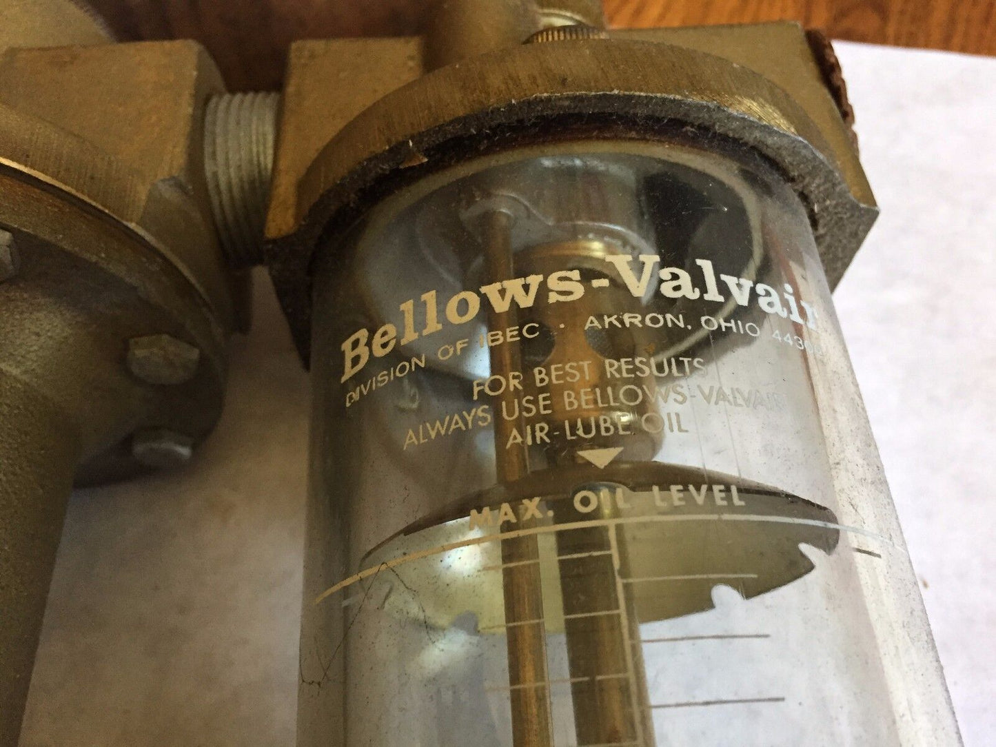 New Bellows-Valvair 1" Npt Lubri-Air Control Unit Regulator Oil Water Air,Ct
