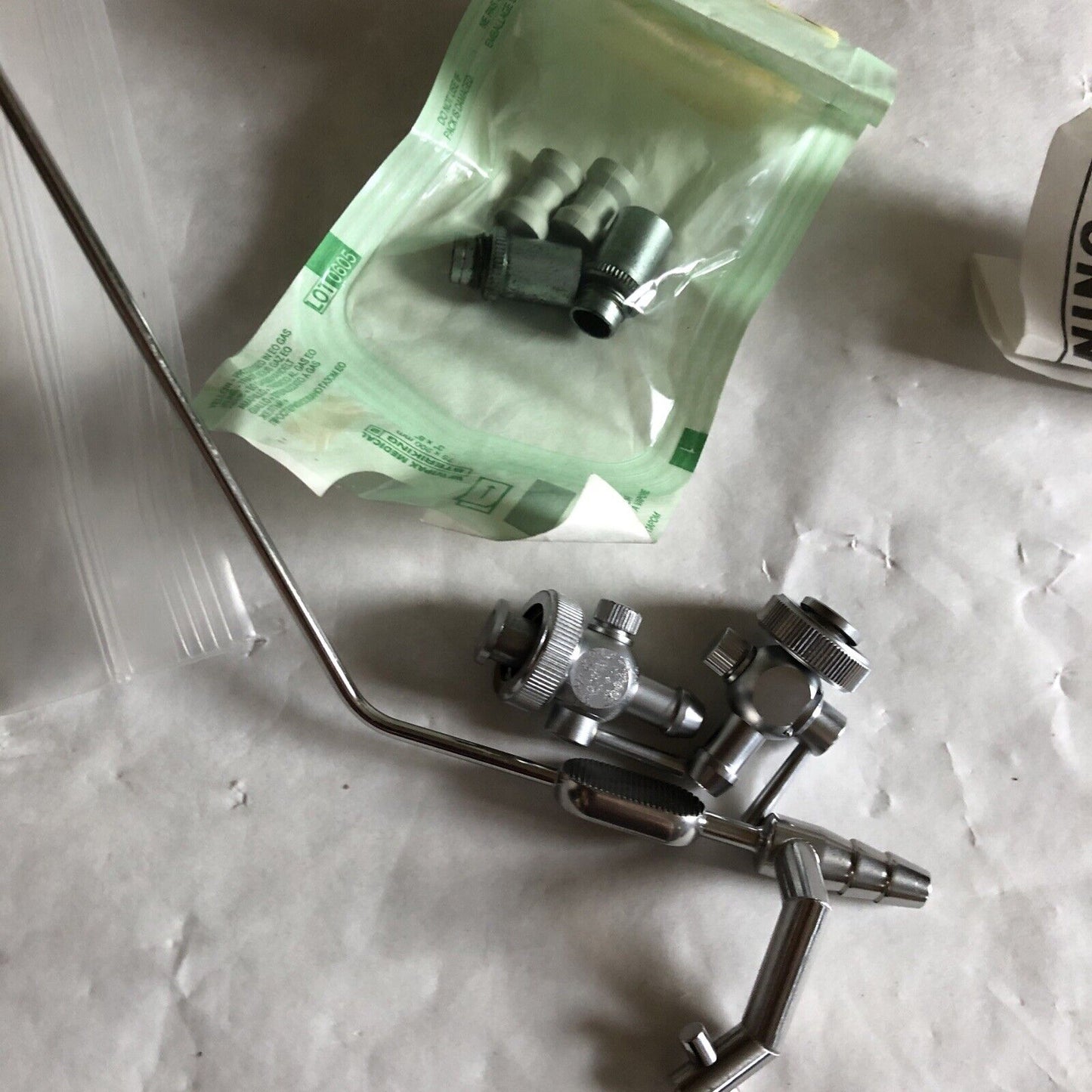 Medtronic 960-382 Suction Instruments 960-382 Xomed Ce0123,Kli 3Topc005 60R,Ea