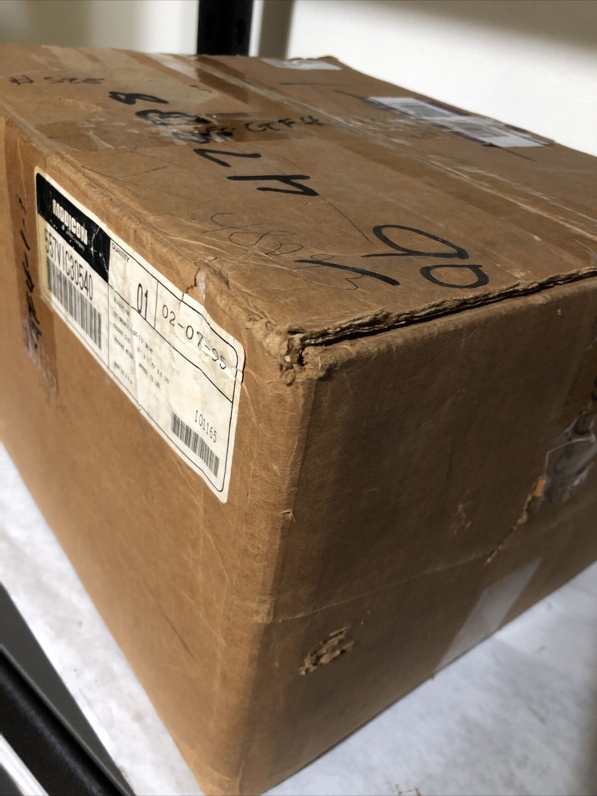 Modicon 92-00405-04,557Vic30540 3.5" Disc Drive 3L77 Fwe00419 31-27-1576-W,Co,Az