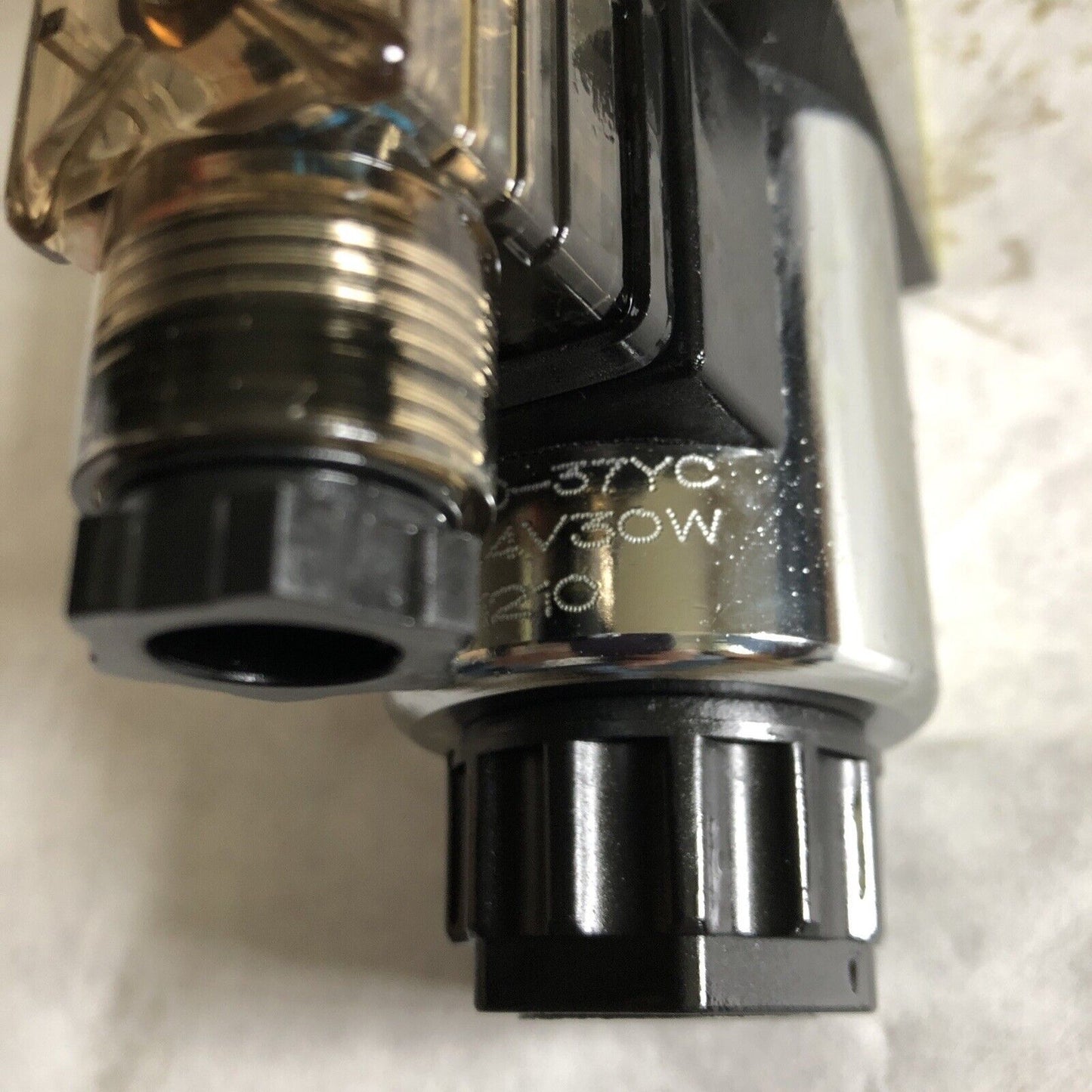 International Dg03-2C-24Vdc82dn, Dg032c24vdc82dn Solenoid Directional Valve,Ap