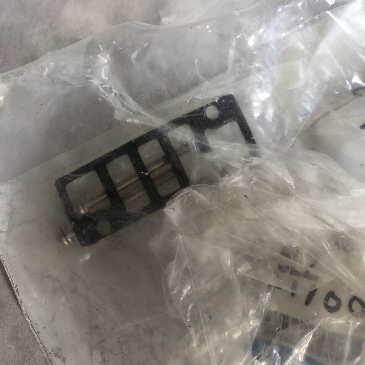 New Smc Syj7340-6Lz Rubber Seal Solenoid Valve 7000 Series Rubber Seal 5 Port,Ea