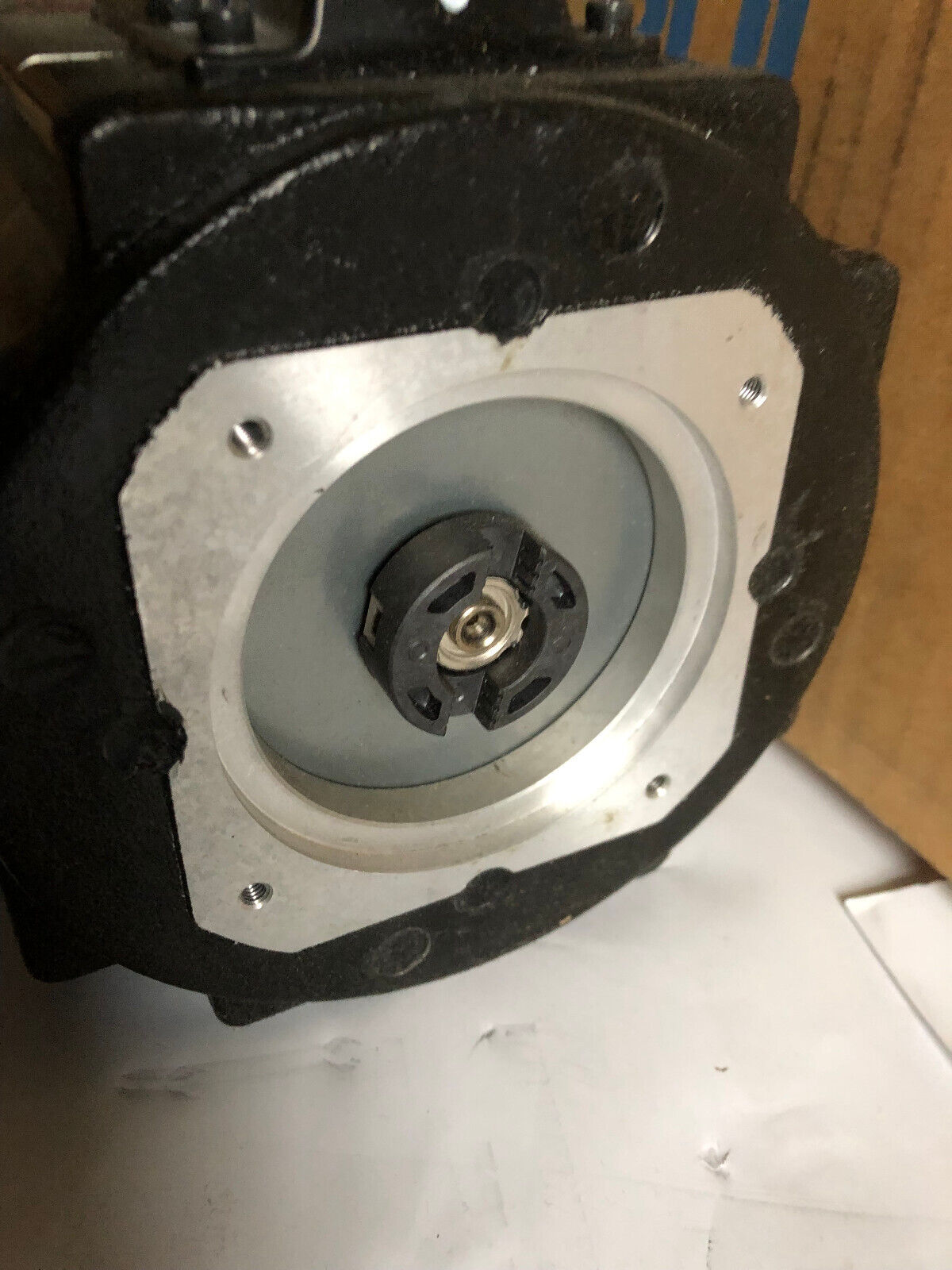 New Mitsubishi Hp-H224bk Ac Servo Motor. 340V 3Ac 2Kw 4000Rpm,Al