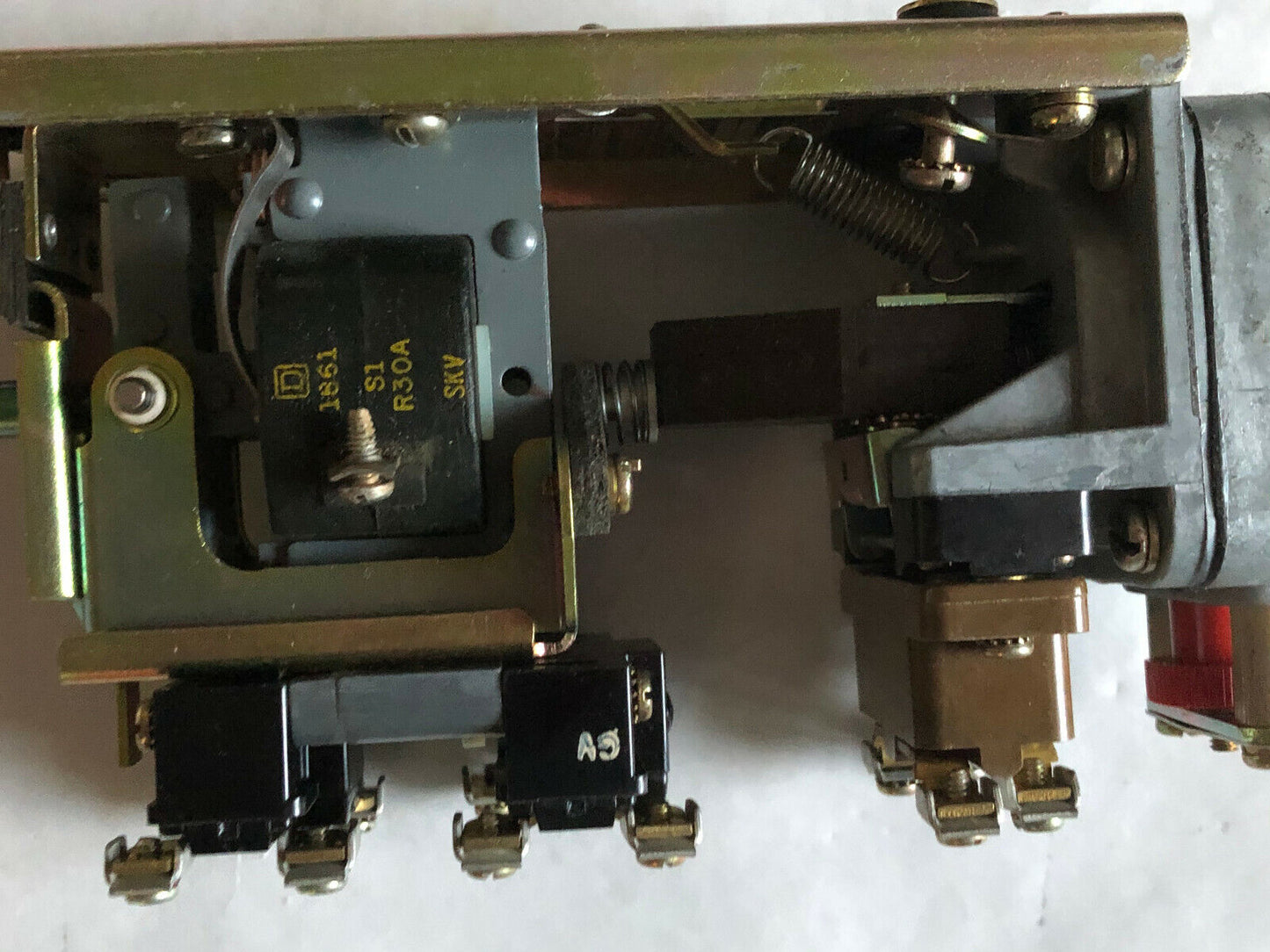 Square-D,Bo-3D, 9050 B0-3D Ac Pneumatic Relay,120 Vac,Class 9007,Type Bo-3,Bg