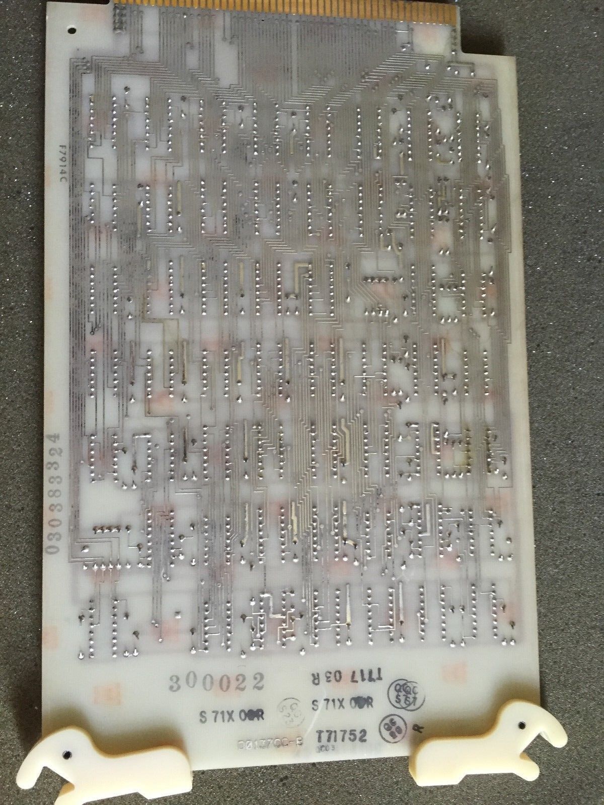 Foxboro D0137ac,D0137cc-B,T71752 Interface Board Crt 1 And 2 Vkf,Db