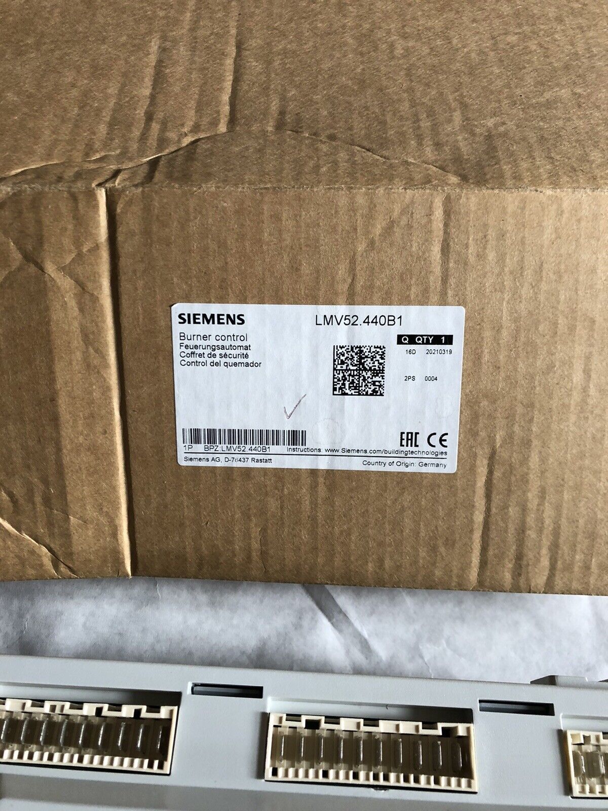 New Siemens Lmv52.440B1,Lmv52.440B1 Burner Control Fuel Air Ratio Control,Bm