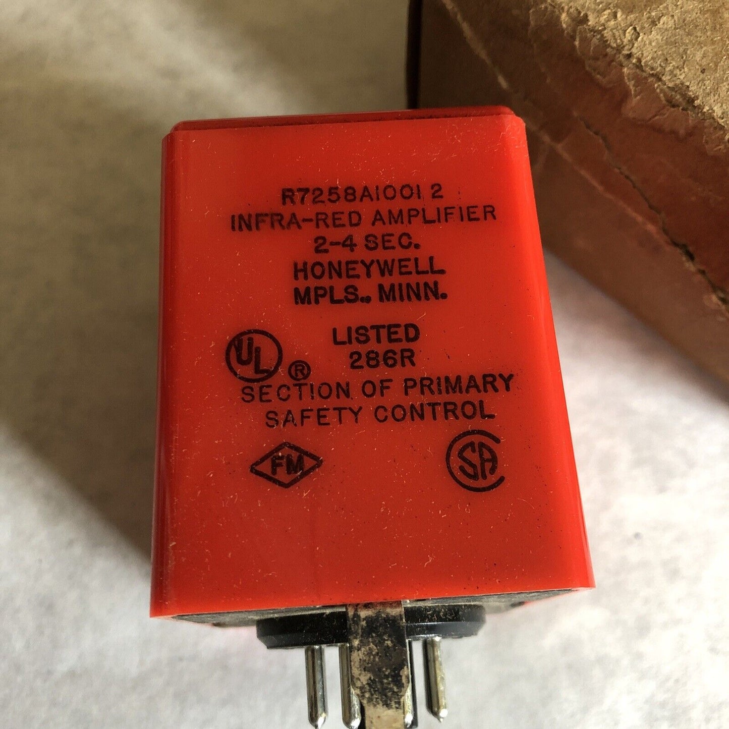 New Honeywell R7258a1001 Plug-In Infra-Red Amplifier Flame Safeguard Amp,Eb