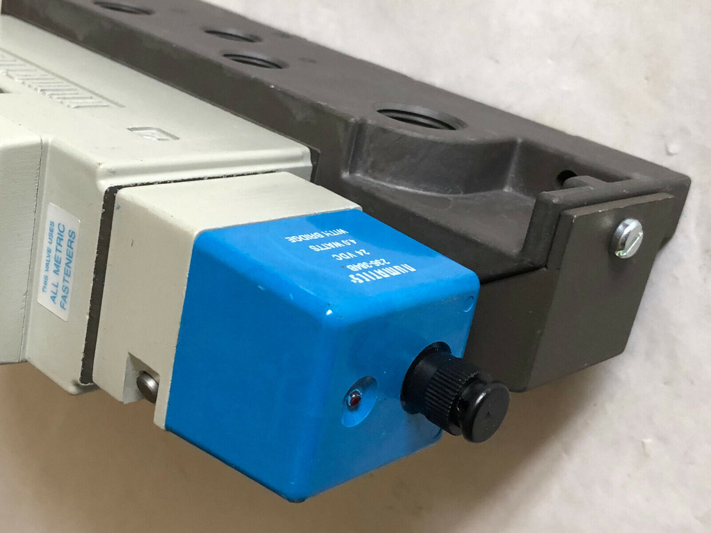 Numatics I23ba43bmq00061 Pneumatic Valve 123Ba43bmq00061 236-384B 24Vdc 4W,Av