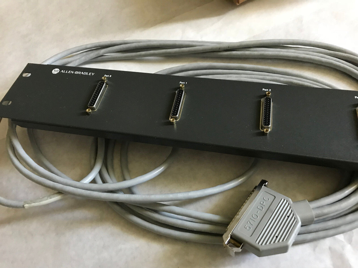New Allen-Bradley 5710-Dpi,530045102, 4-Port Distribution Panel ,Ag
